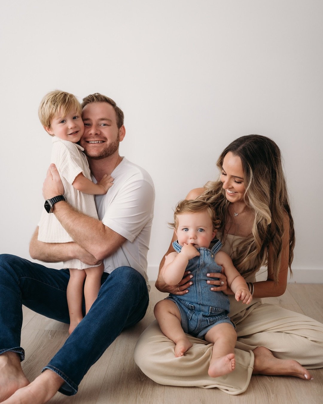 Fun fact: I did the calligraphy for their wedding almost 6 years ago 😂

Life took turns and here we are&hellip; doing first birthday pictures for their second baby!

Grateful for clients turned friends 🫶🏼

Houston family photographer, the woodland