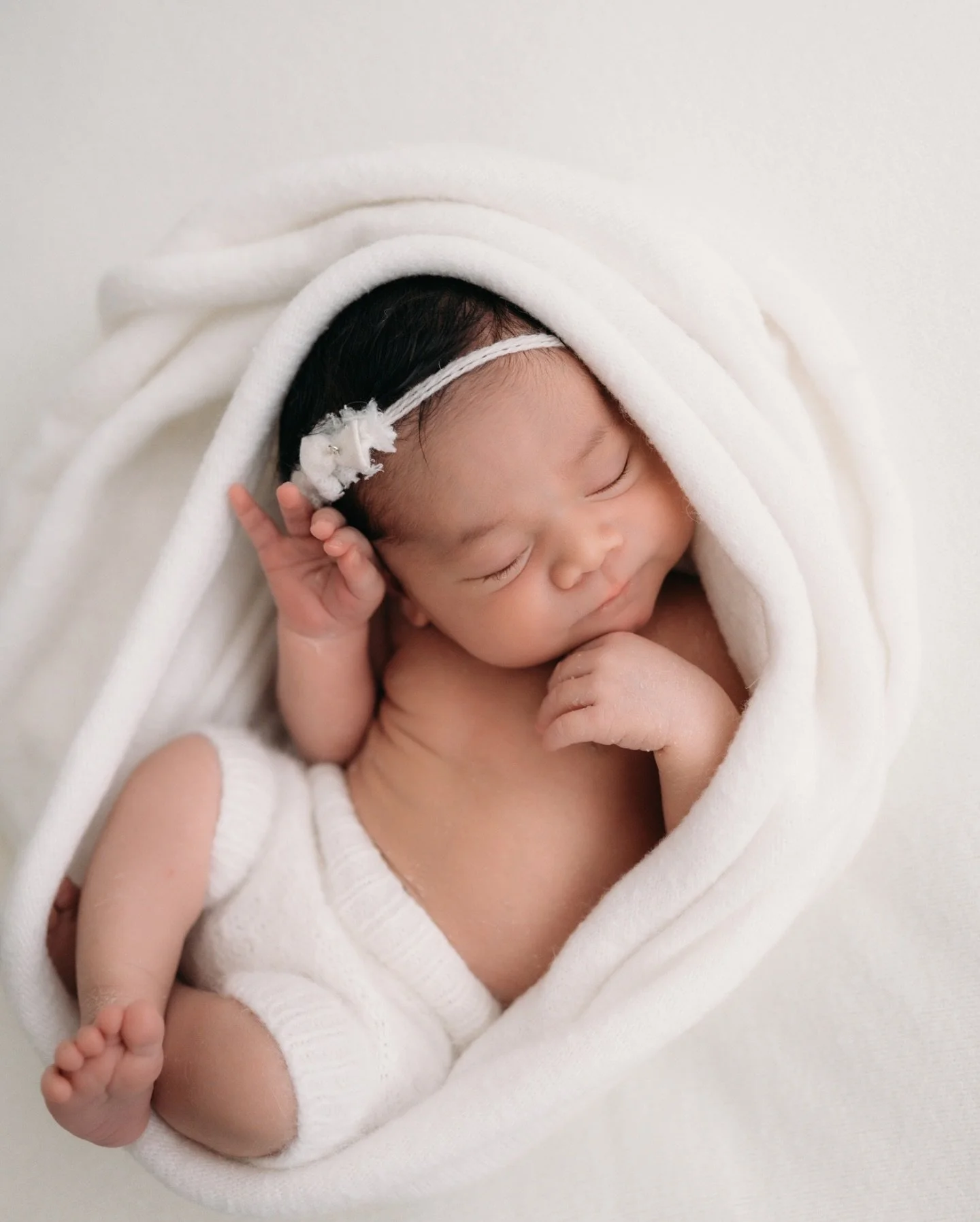 Look at the beauty that comes when two people fall in love 🥹🤍

The tiny details you won&rsquo;t want to forget (especially when she&rsquo;s 3 and yelling &ldquo;no&rdquo; at you &lsquo;round the clock&hellip; Am I right? 😅)

I have yet to meet a f