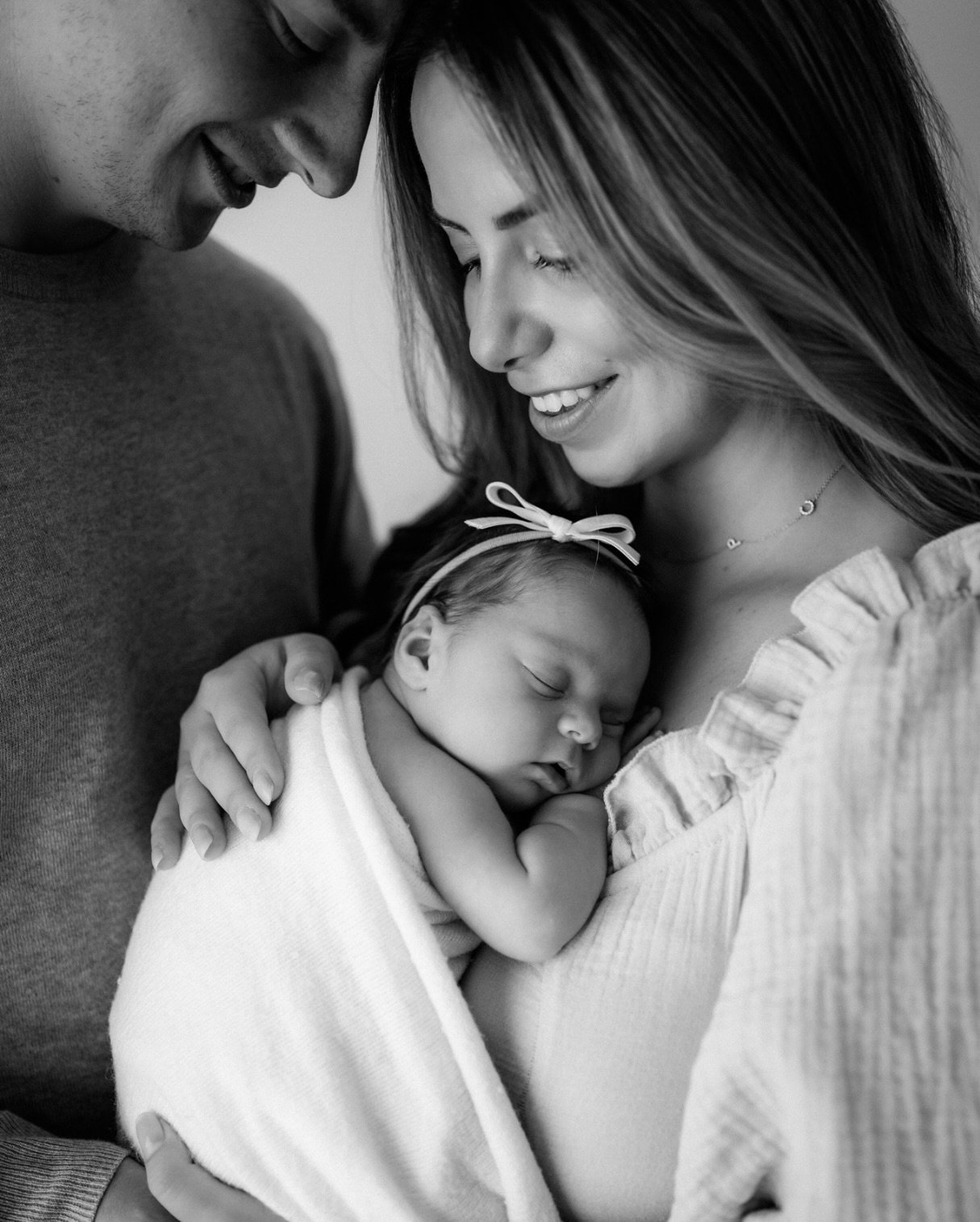 I built my studio with one thing in mind: moms who already have enough on their plate.

Wardrobe taken care of for you and the kids, drinks and snacks you don&rsquo;t have to pack, a TV when your toddler needs it, a couch you can melt into while I wo