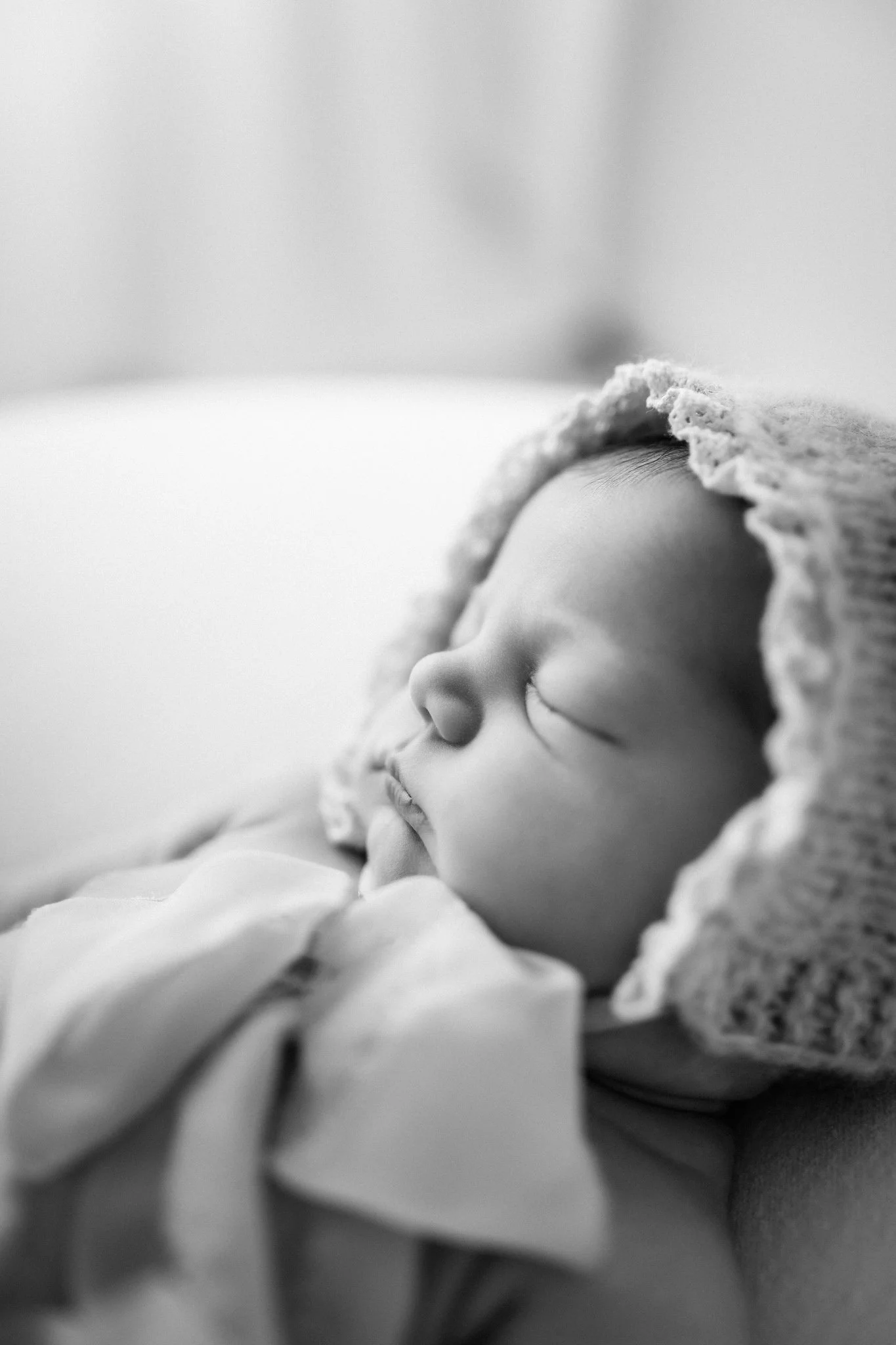 Best Time for Newborn Photos (And Why Timing Matters)