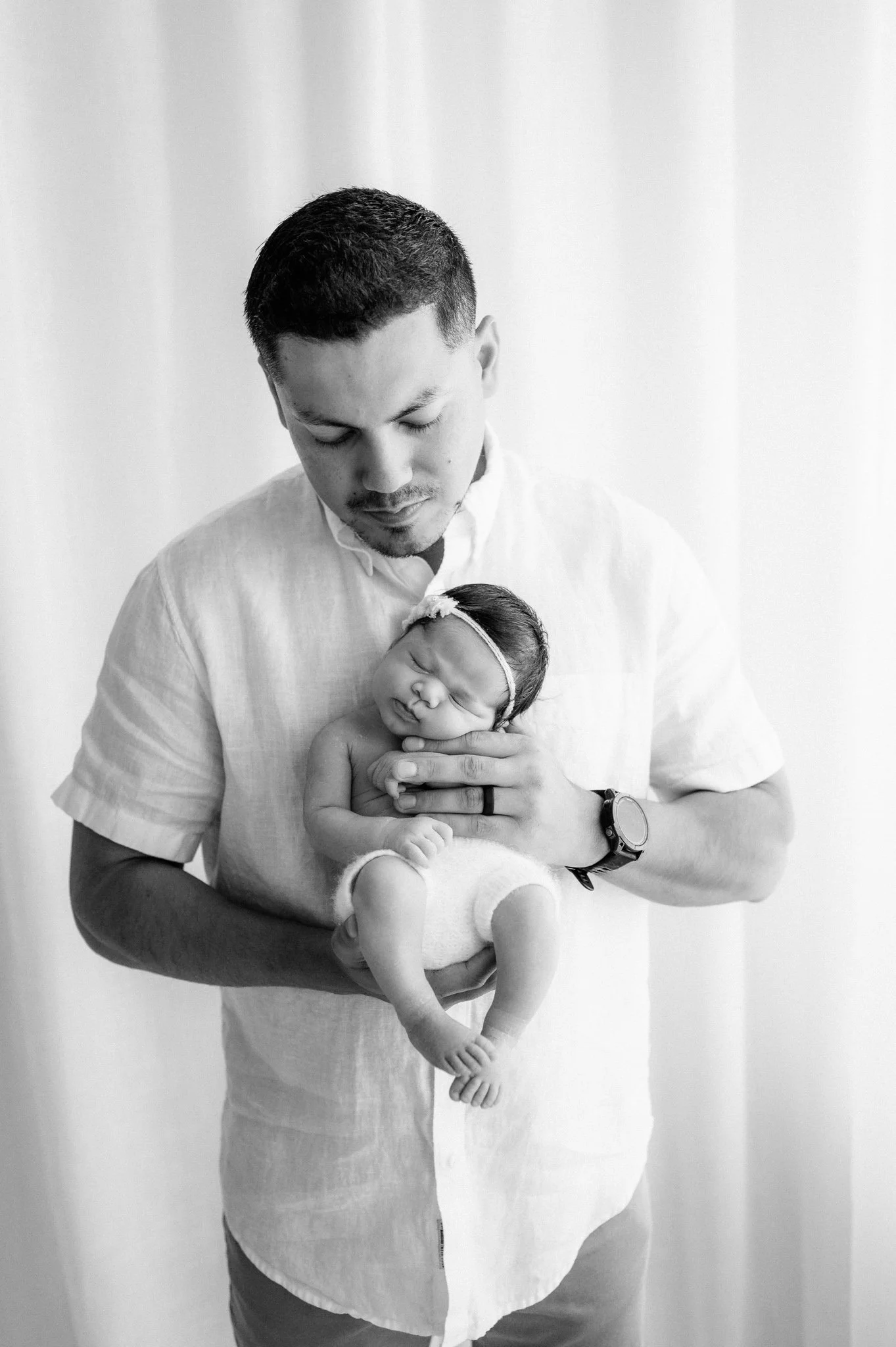 the-woodlands-newborn-photographer-bw-21.jpg