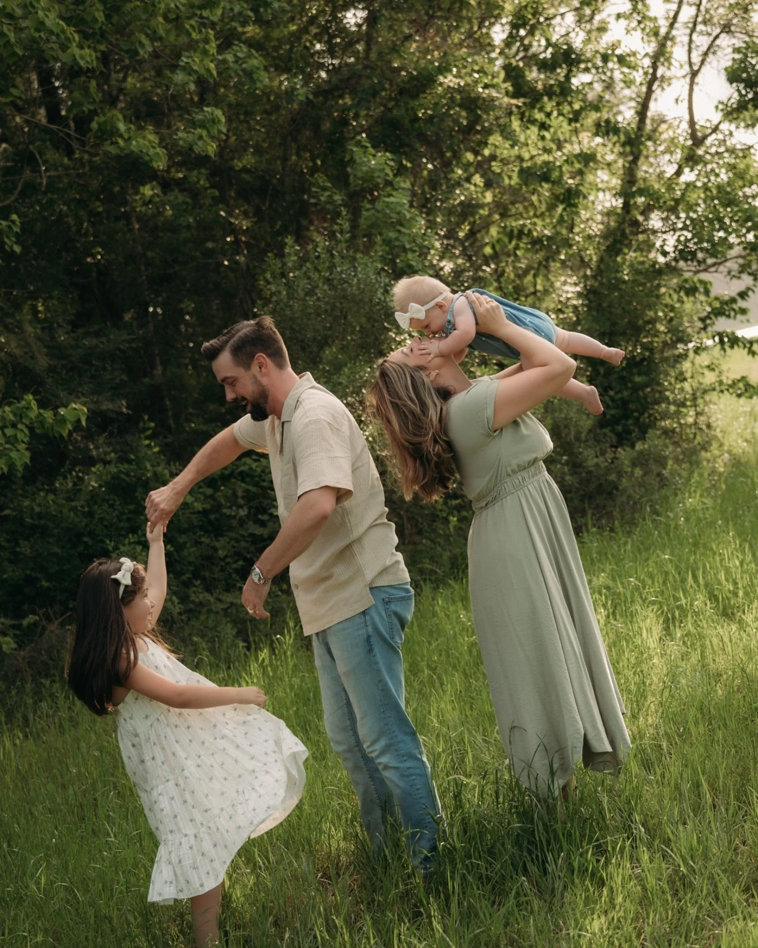 The secret to a great family session? Parents who read my session guide and know the only expectation is to come ready to play, not perform. 

Not pose for me, not keep everyone clean and not force anyone to cooperate.

When the pressure is off and t