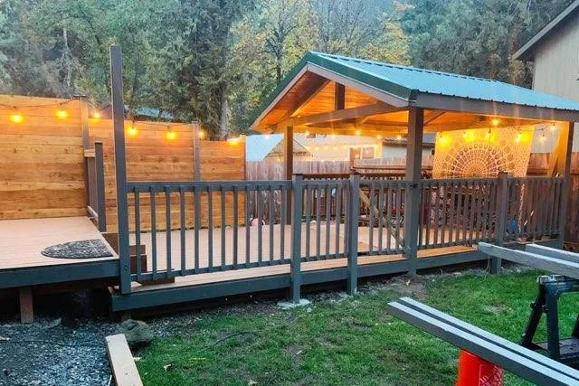 Pintail_MtHood_Gazebo.jpg