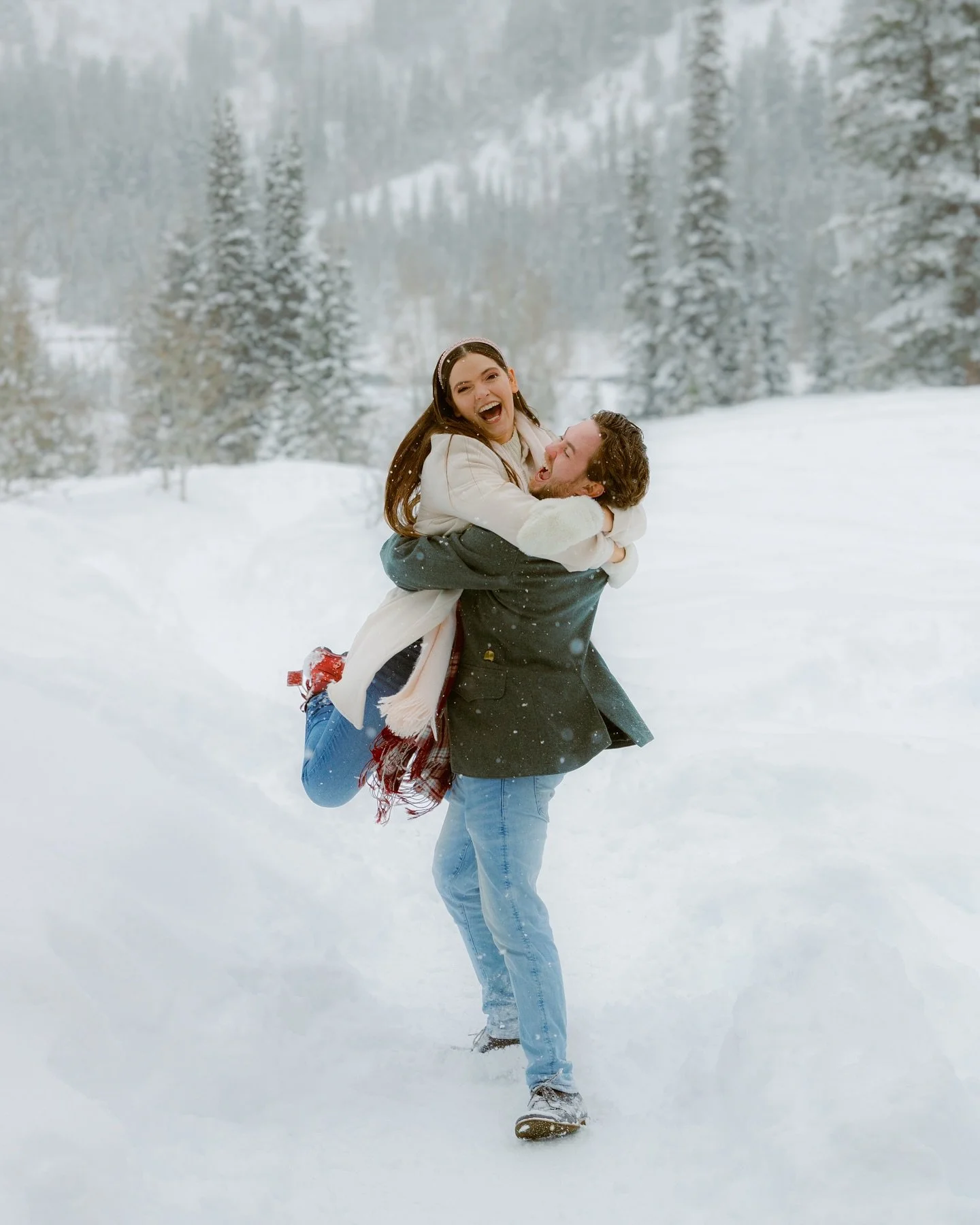 ❄️ WINTER MINI SESSIONS! November 27th, Big Cottonwood Canyon ❄️

I&rsquo;m offering winter mini sessions! Get some pictures for the Christmas season✨ Wear your cozy clothes and let&rsquo;s play in the snow for a bit! Great for Christmas cards and up