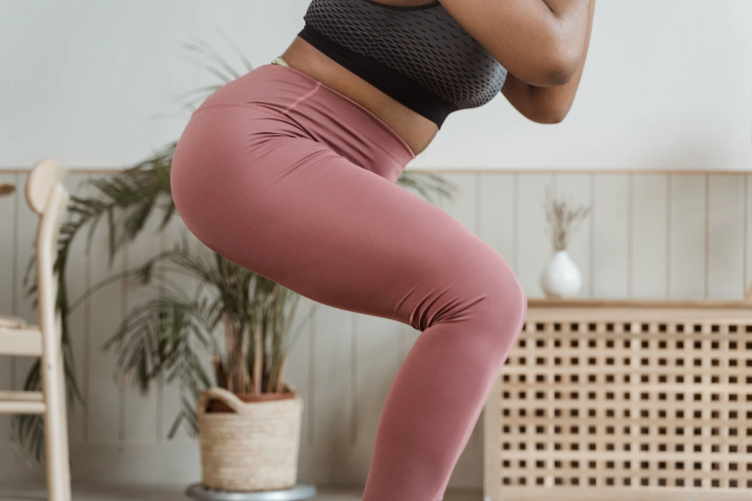 Why do squats feel so uncomfortable?
