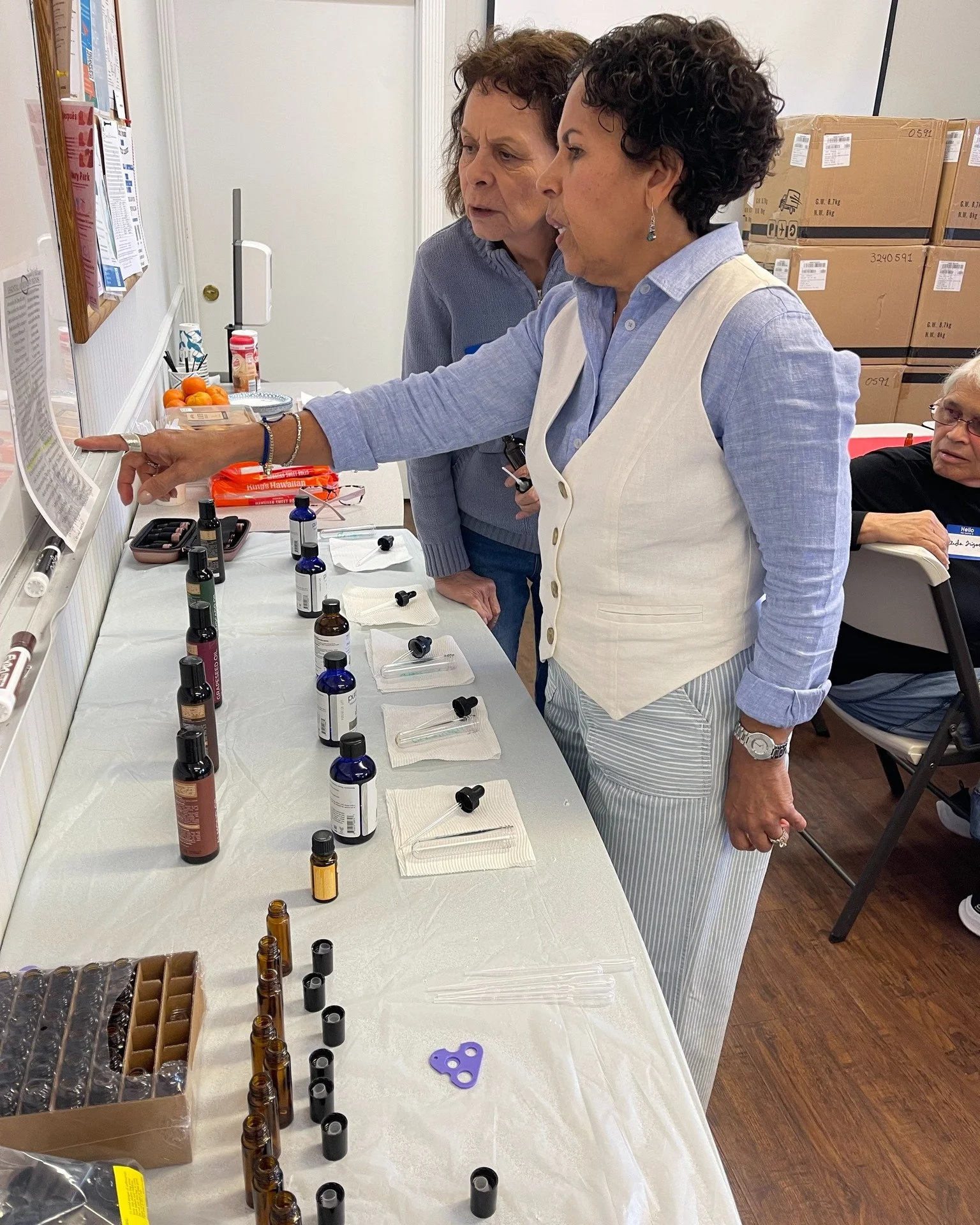 Yesterday at Just4 Seniors, participants engaged in a creative and relaxing activity designed to promote both self-expression and well-being. 🌿✨

Our participants enjoyed a hands-on activity mixing essential oils to create their own custom sprays an