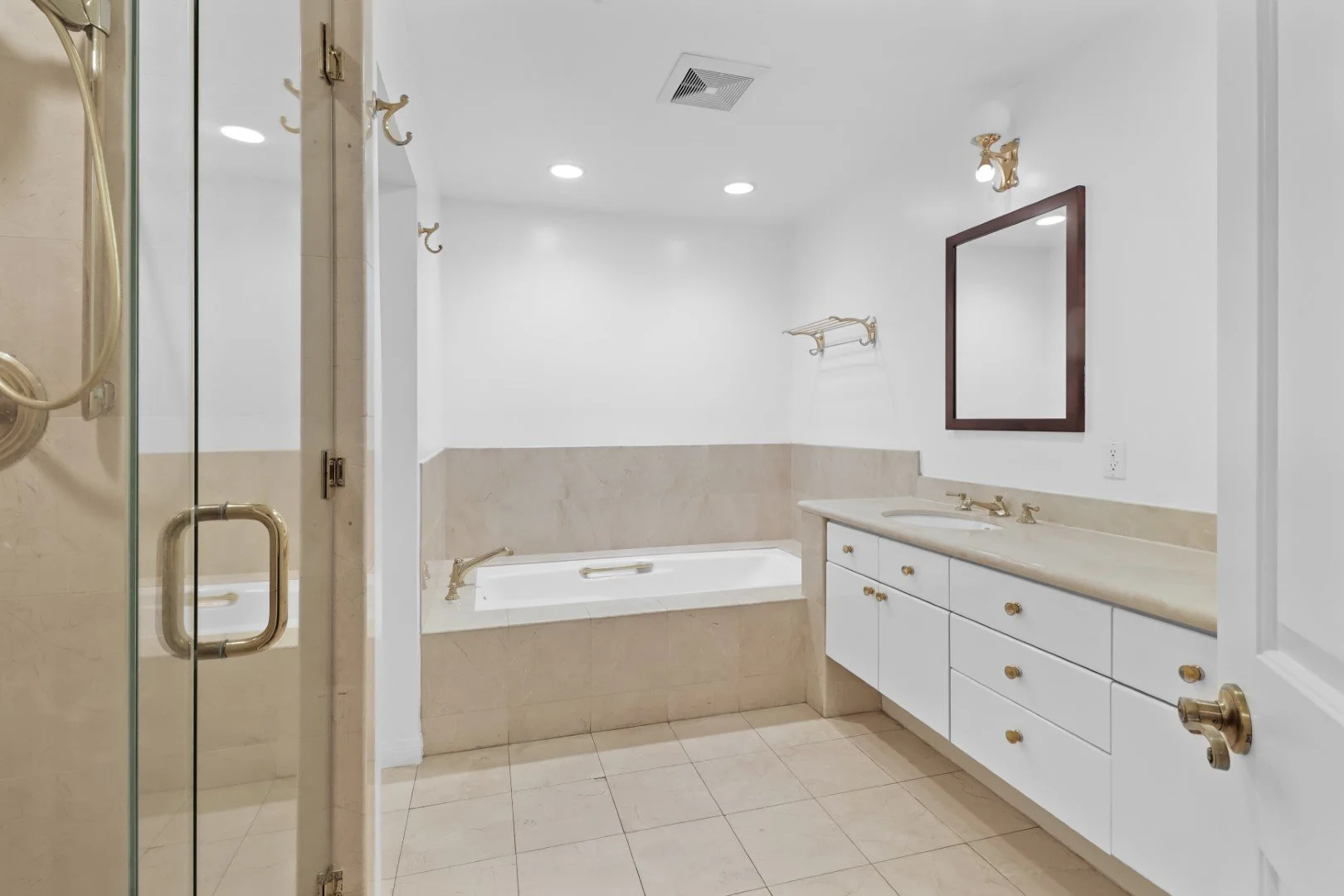 IMG_8384 (Large).JPG