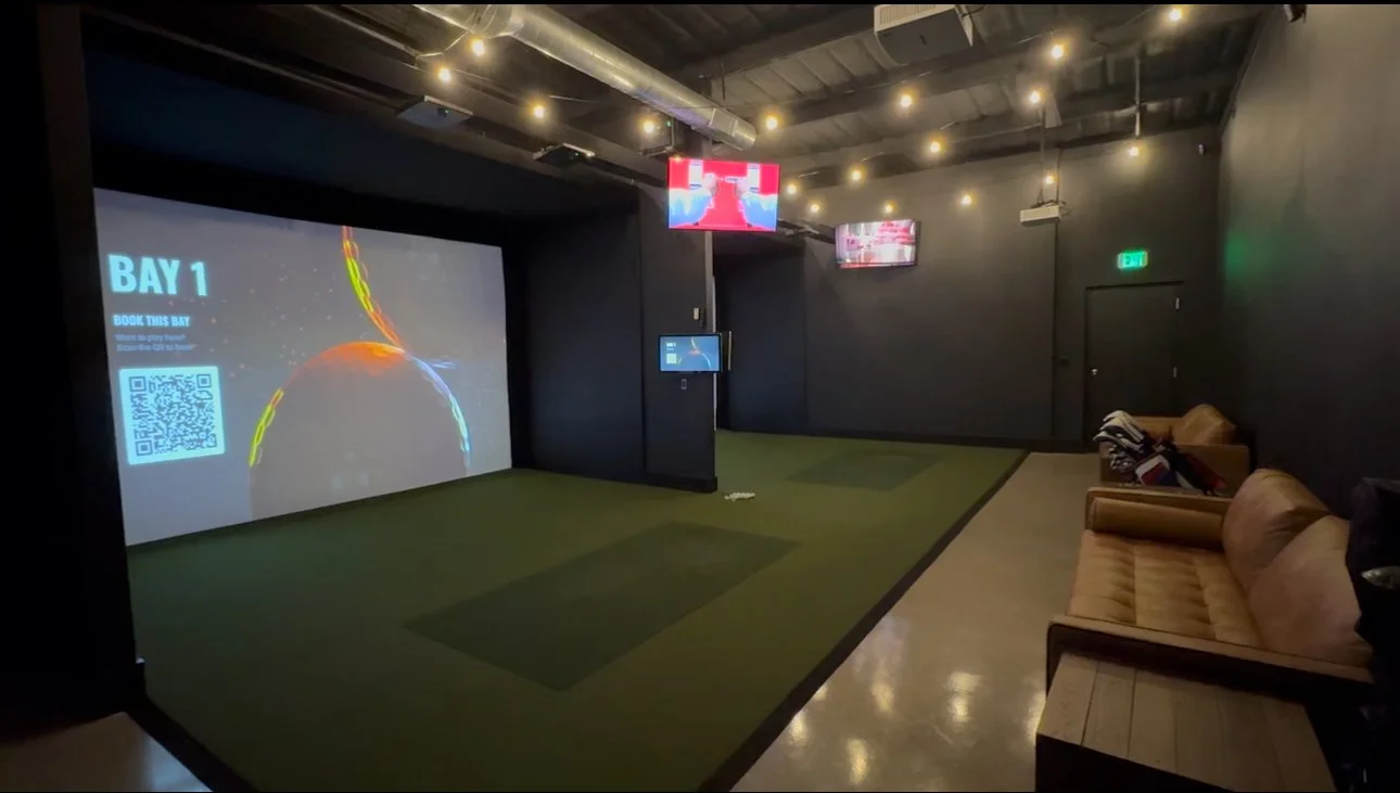 Open 24/7 you can play one of the hundreds of Trackman Simulator Courses at Broligans Indoor Golf.