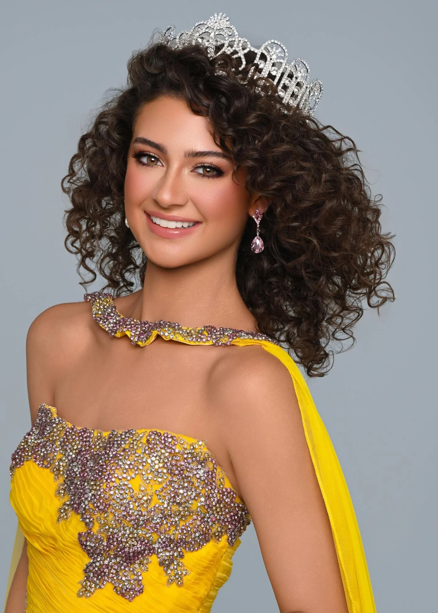 Baylee CC Yellow Crown.jpg