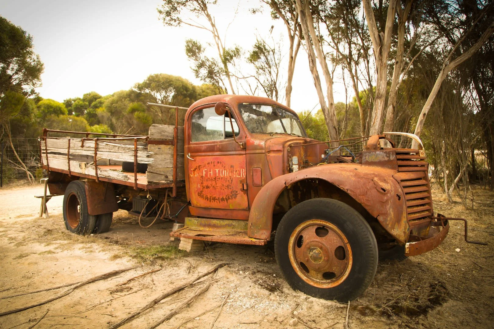 Emu-Ridge-Truck-Kangaroo-Island-Phillipa-Holden.jpg