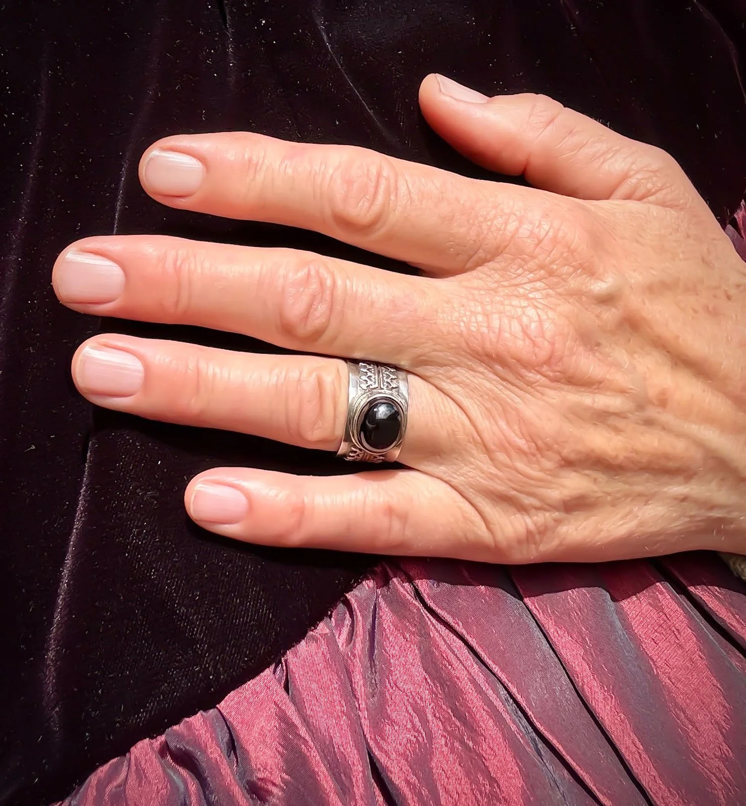 Garnet-Hearts-Brocade-Ring-6-Small.jpg