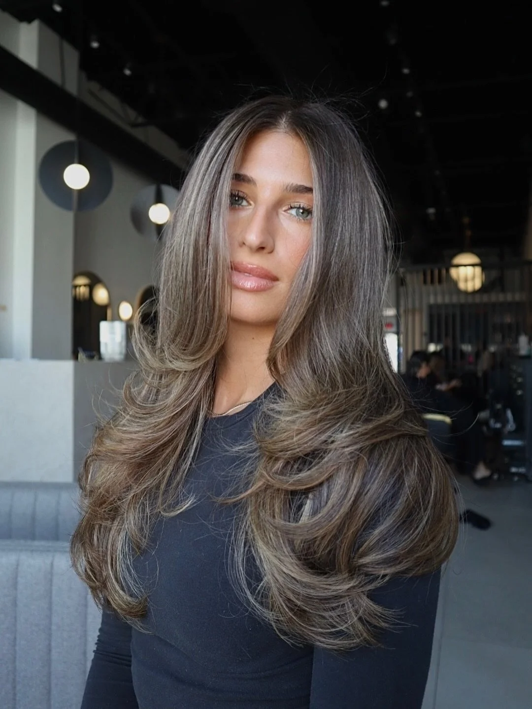 Domenico&rsquo;s Brunette Technique🤎

This past Monday the Onyx girls created these looks following Domenico&rsquo;s brunette technique. A completely customizable, natural foil placement followed by a seamless lived in color melt. This educational c