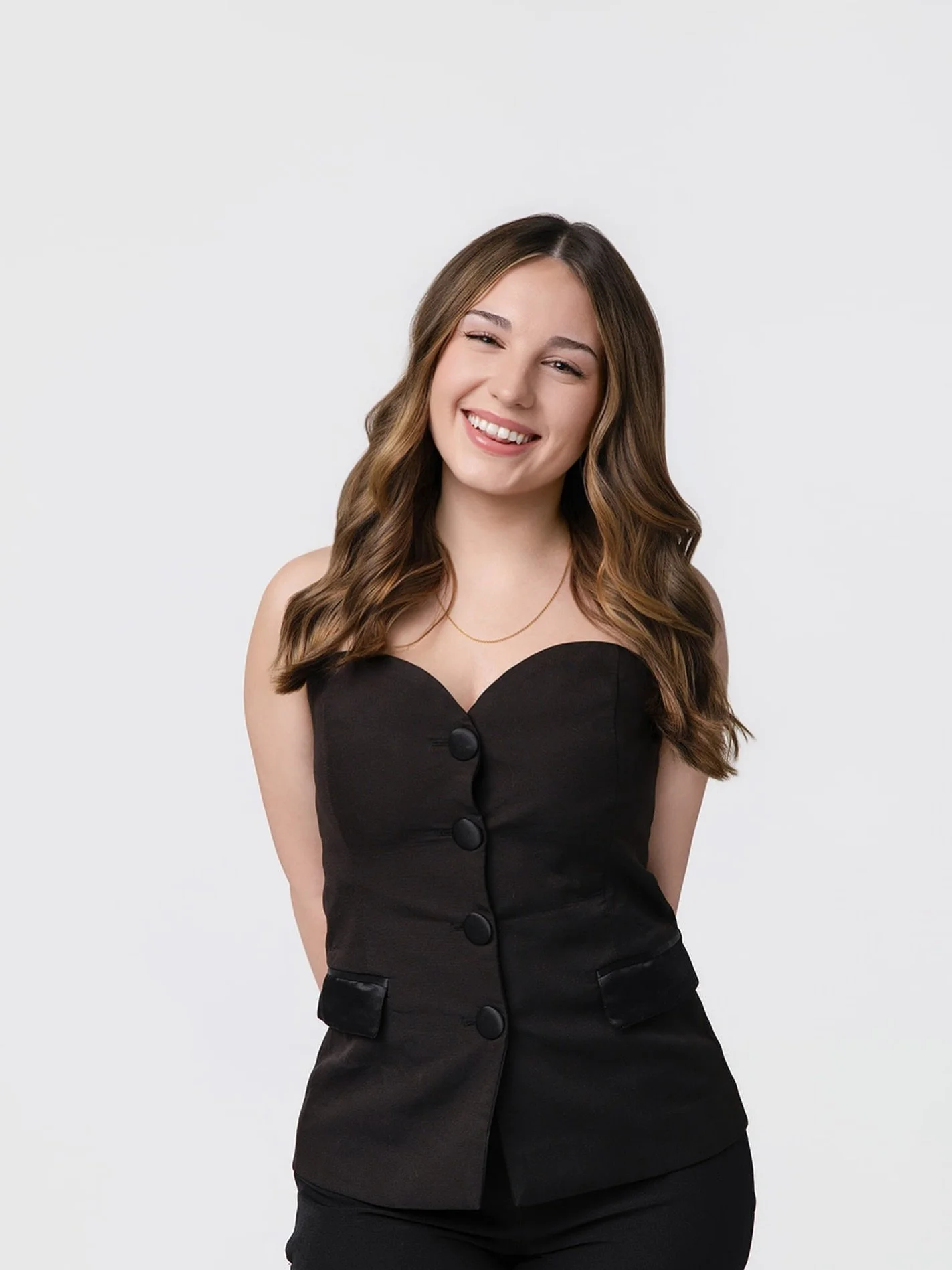 Meet Jacqueline 

 A true Leo! Bubbly, driven, and fully present in every appointment. She creates a warm, elevated space where clients feel confident, comfortable, and truly seen. With extreme love in blowouts and haircuts, she welcomes every challe