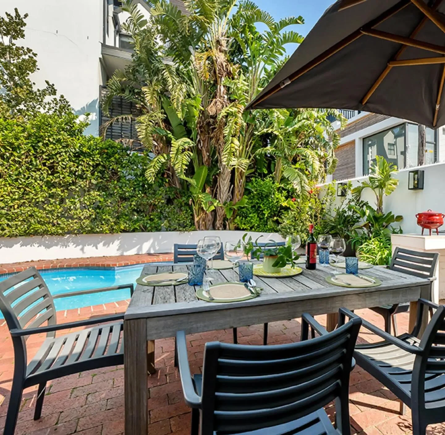 Golden mornings by the pool, long lunches in the garden, and evenings beneath Cape Town&rsquo;s endless sky.

Kildare Cottage is a private oasis designed for slow, beautiful living &mdash; where elegant interiors flow into sunlit patios, and every de