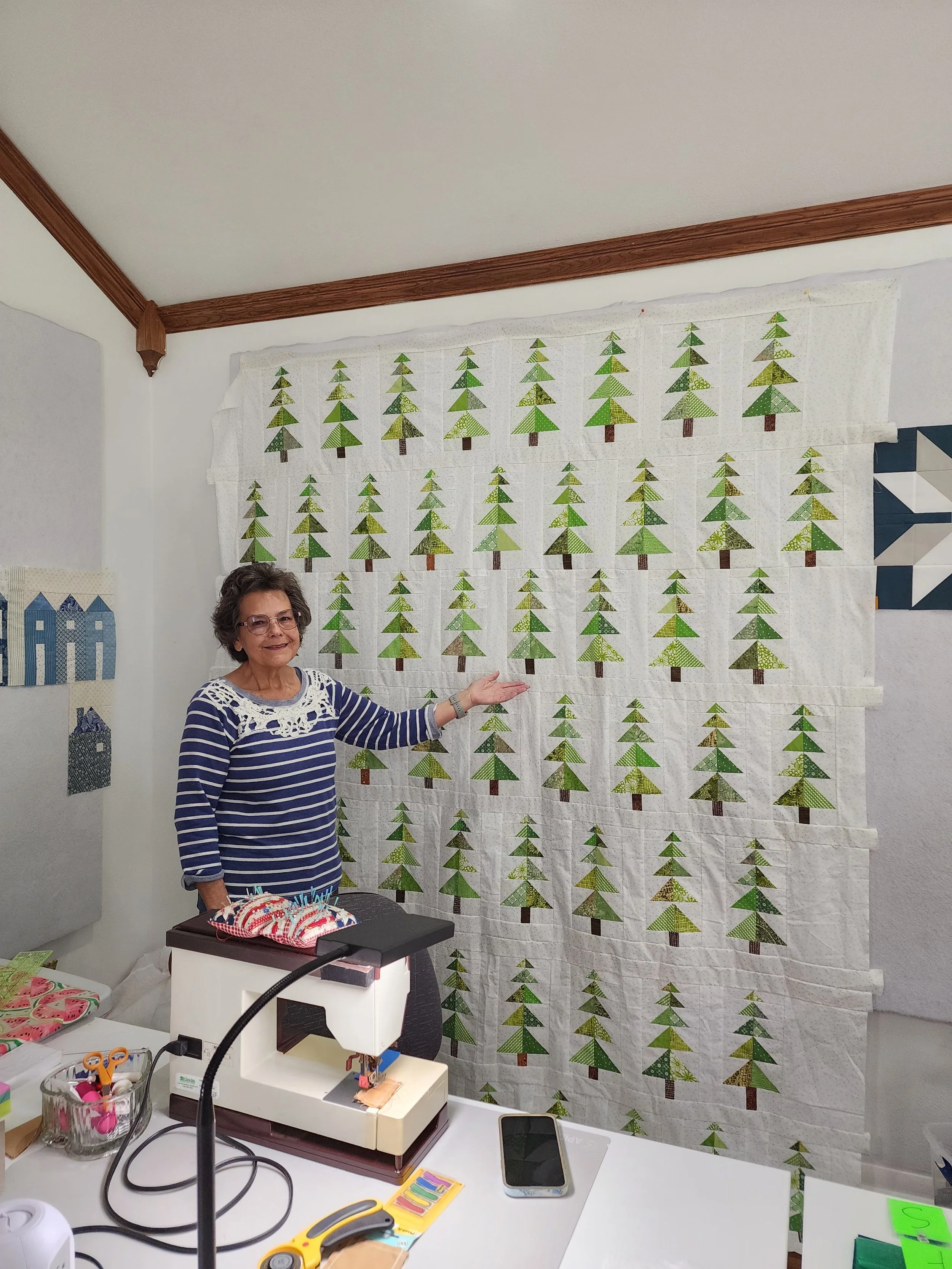 Rita with her finished quilt top