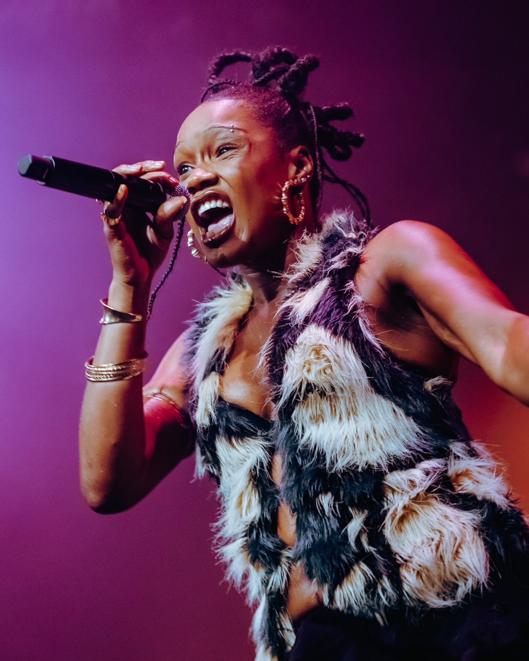 @jujulipps opening for @obongjayar last night!!!

Big thanks to Century Venues ❤️❤️❤️