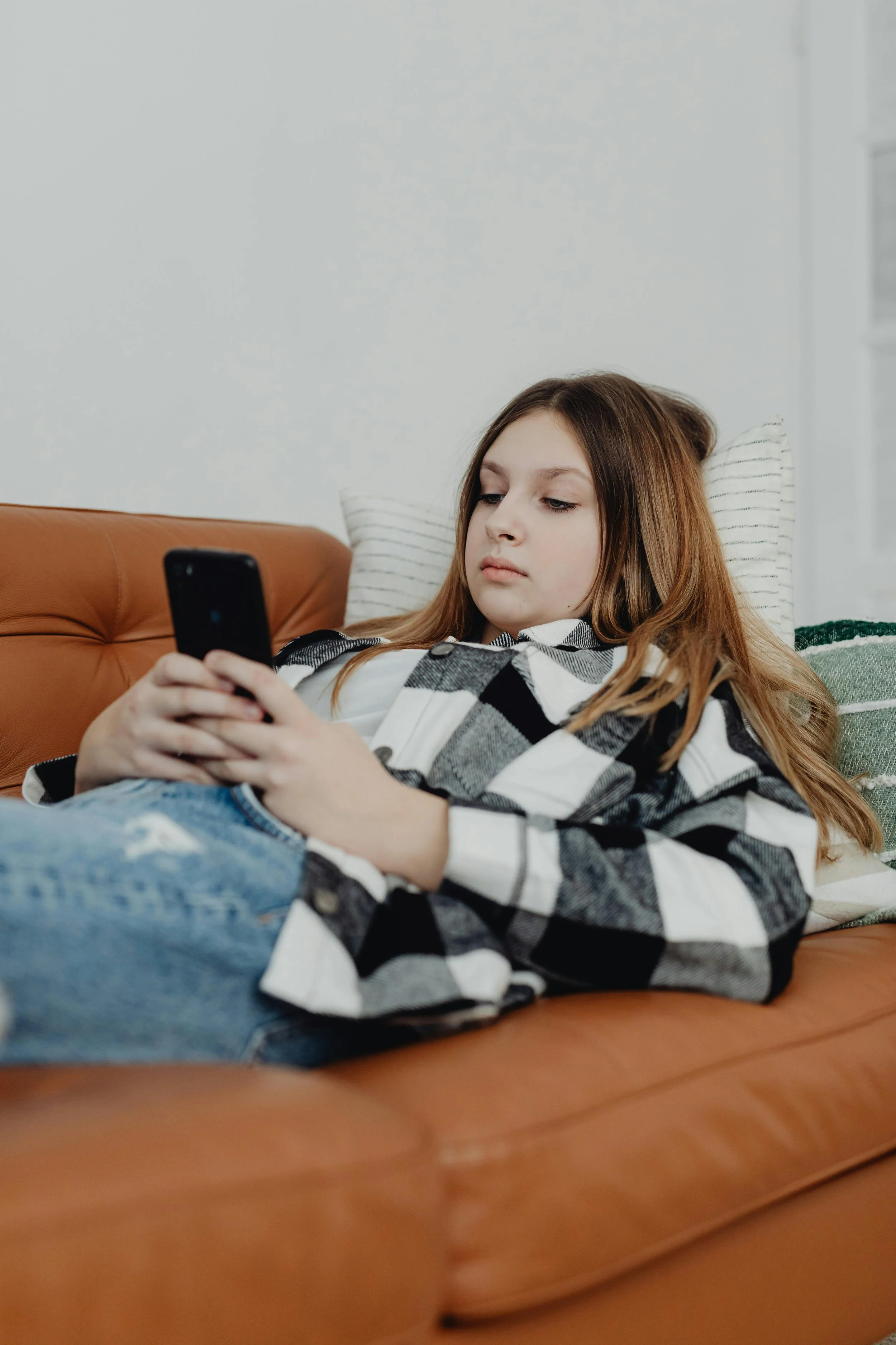 Screens &amp; Self-Esteem: What Every Parent Should Know