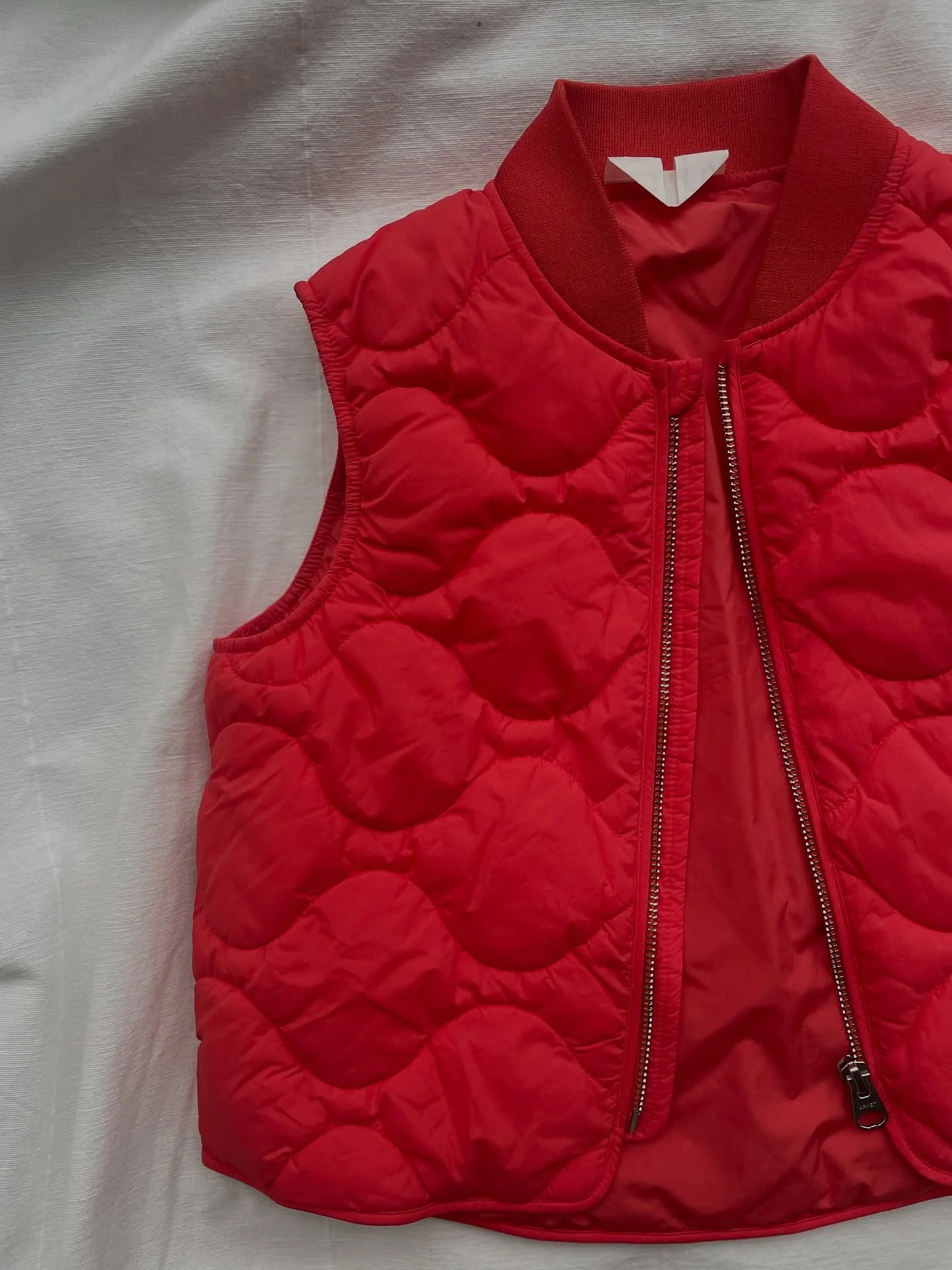 Verkkokauppaan on lis&auml;tty muutamia tuotteita - s&ouml;p&ouml;j&auml; juttuja lapsille ja muutamat upeat keng&auml;t🧸👢🤎

www.kukkiajavintagea.fi