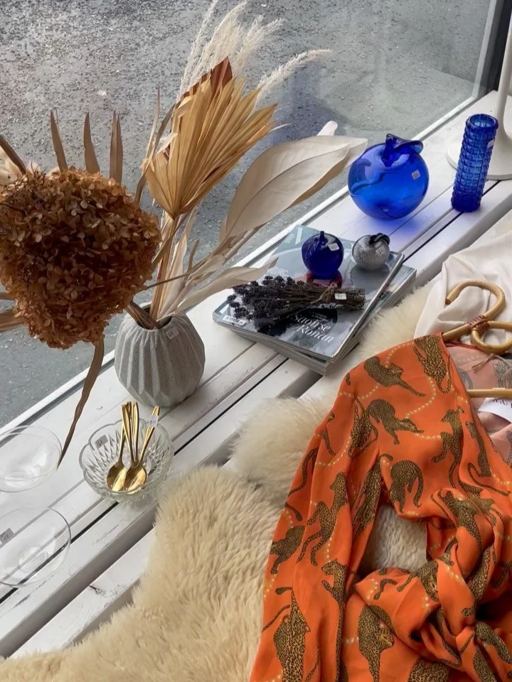 Ensi sunnuntaina showroomilla KAIKKI -50% &lt;3

🗓️ SU 7.12. KLO 11.15 // Satakunnankatu 31