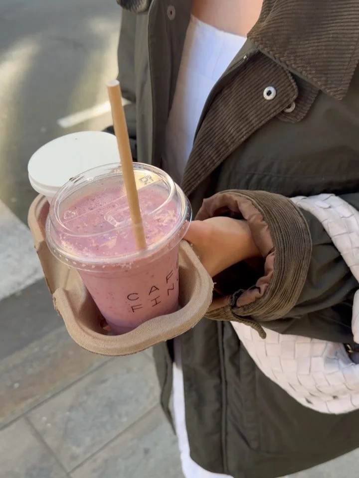 Paris vintage finds!!🥐🧋👢

Ensimm&auml;iset l&ouml;yd&ouml;t on nyt lis&auml;tty verkkokauppaan👀

Oversize-takki, joka meinasi j&auml;&auml;d&auml; omaan kaappiin ja kes&auml;&auml;n t&auml;ydellinen pellavamekko🫶🏼

www.kukkiajavintagea.fi 💌