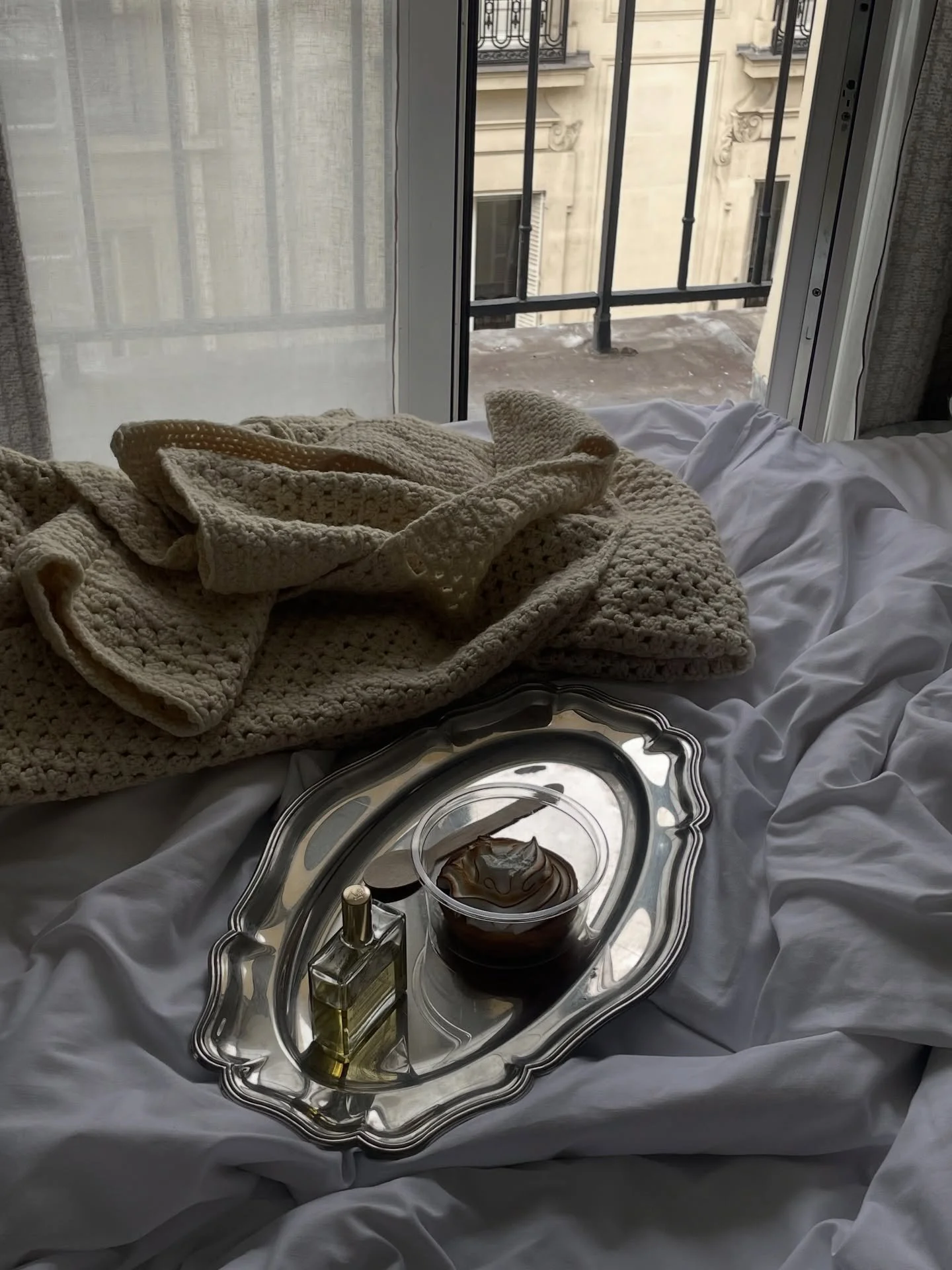 Paris vintage finds!🍴🧁🤍

Kata kuin pariisitar🙌🏽 N&auml;it&auml; tarjoiluastioita n&auml;kyi pikkubistroista tyylikk&auml;impiin dinner-paikkoihin. N&auml;m&auml; upeudet l&ouml;yd&auml;t nyt verkkokaupasta🤎

www.kukkiajavintagea.fi