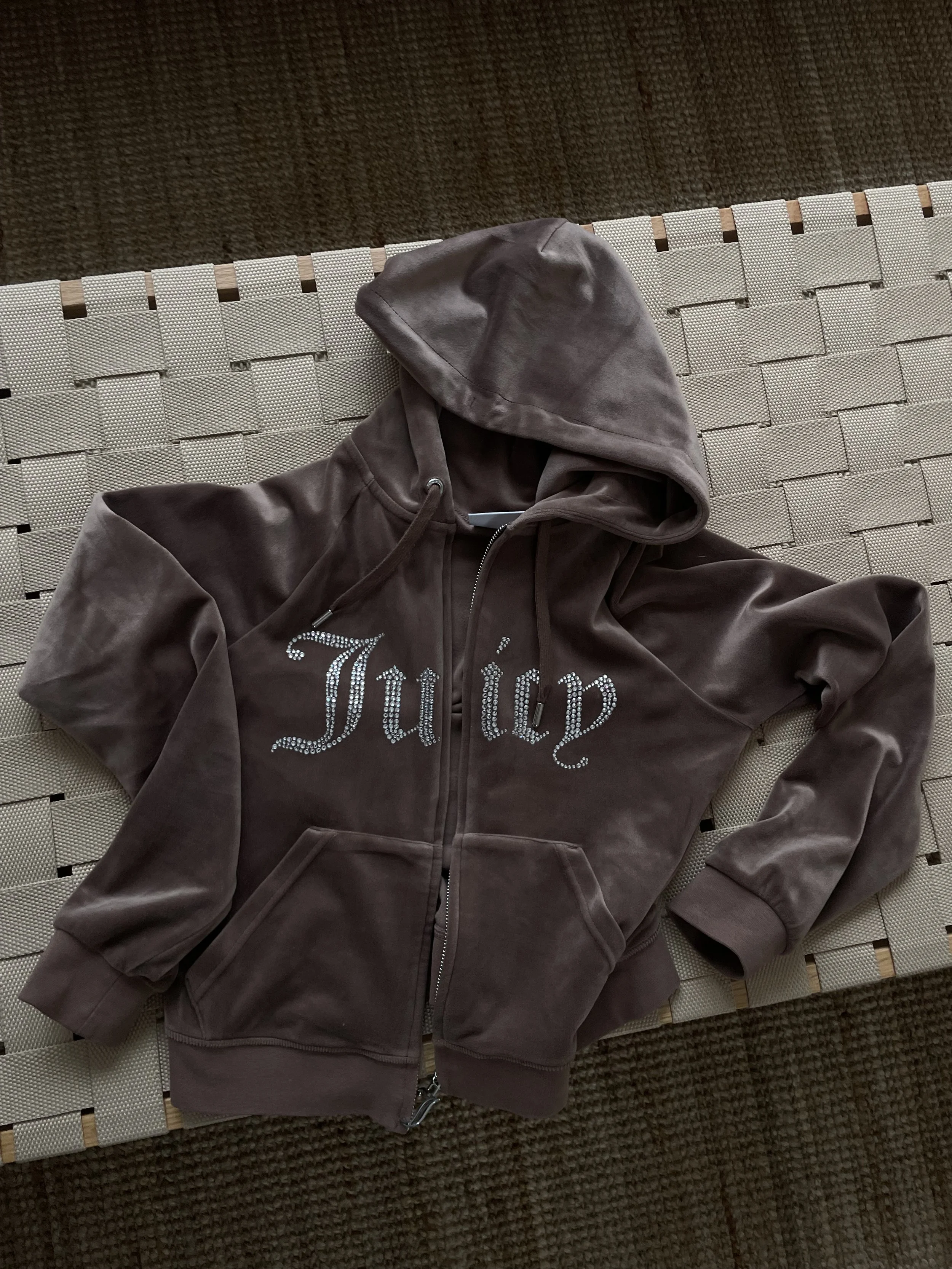 Juicy Couture huppari koko M