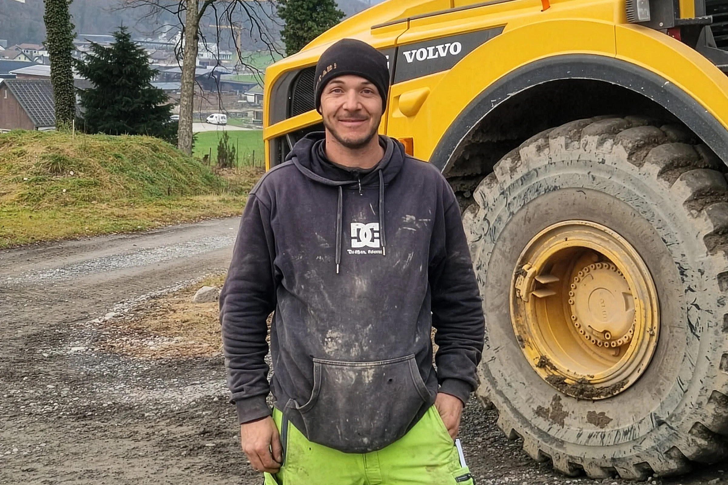 Mit Polier Florian Studer auf der Baustelle