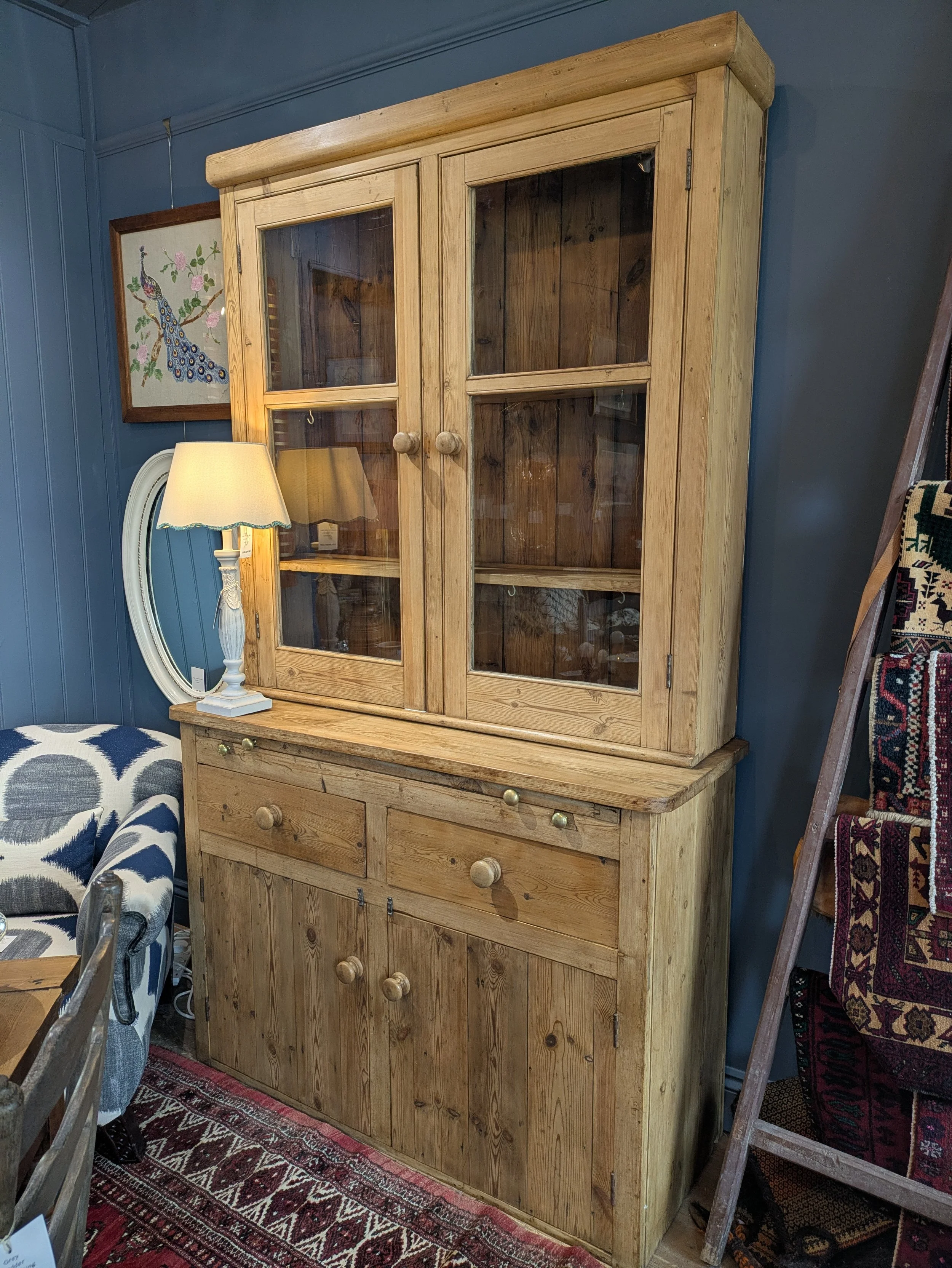 pine dresser3.jpg