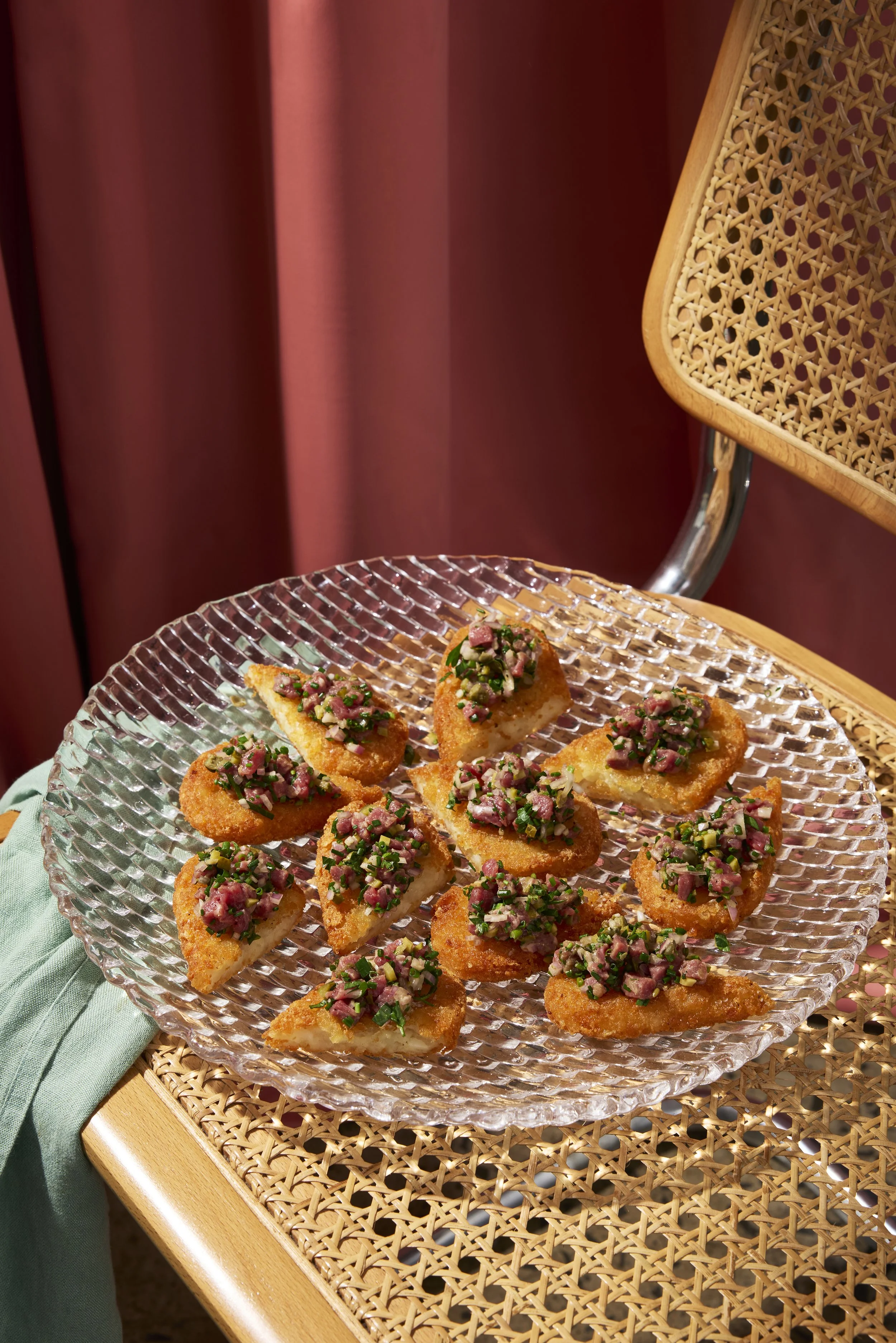 BITESSteak Tartare Hashbrown 0355.jpg