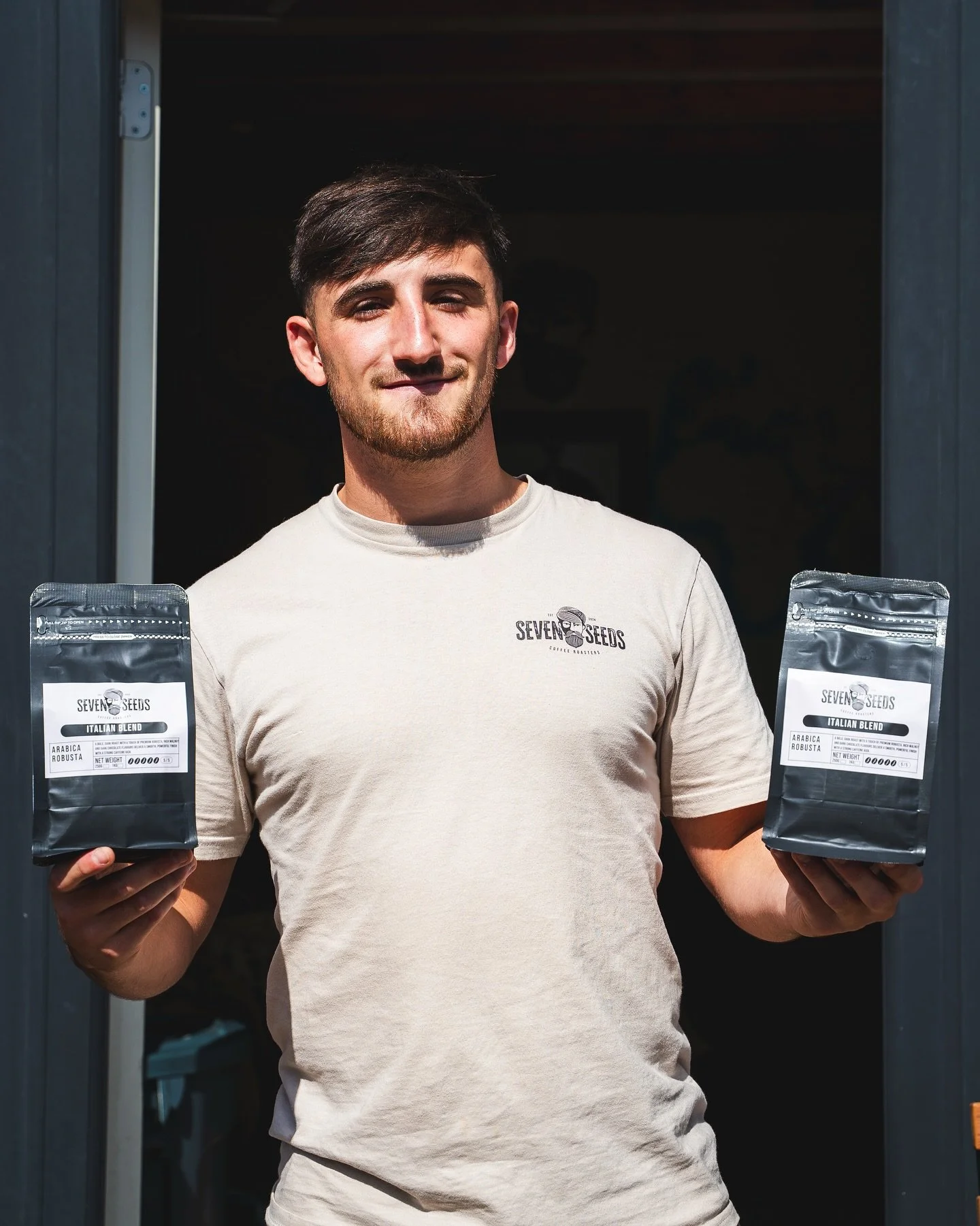 Our Italian roast has been a real hit with you all this weekend🇮🇹 
If you haven&rsquo;t already, pop in for a bag or order on the website for delivery!!
#italianroast #italiancoffee #espresso