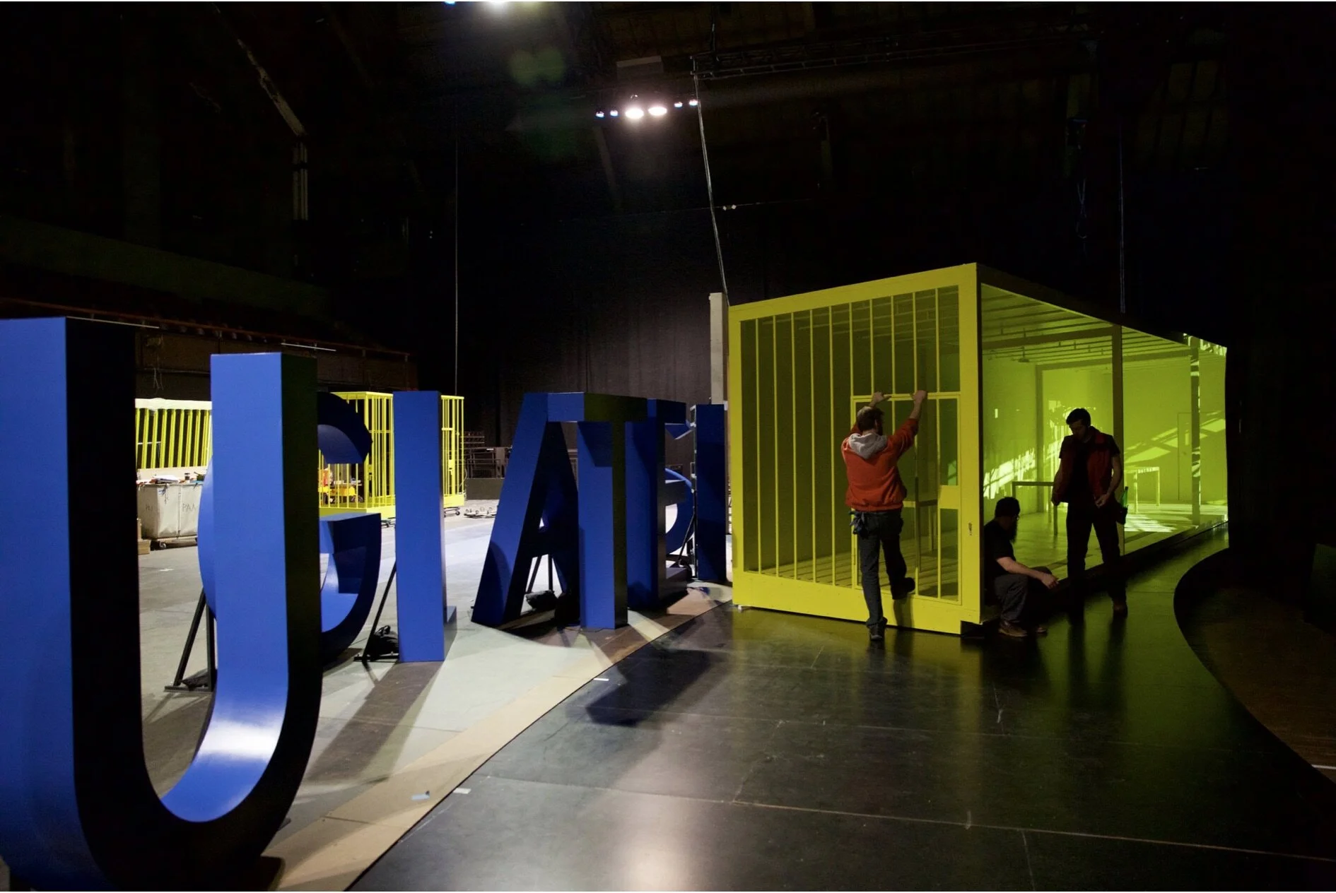 Fit-up at Park Avenue Armory. Photo :Benjamin Norton 
