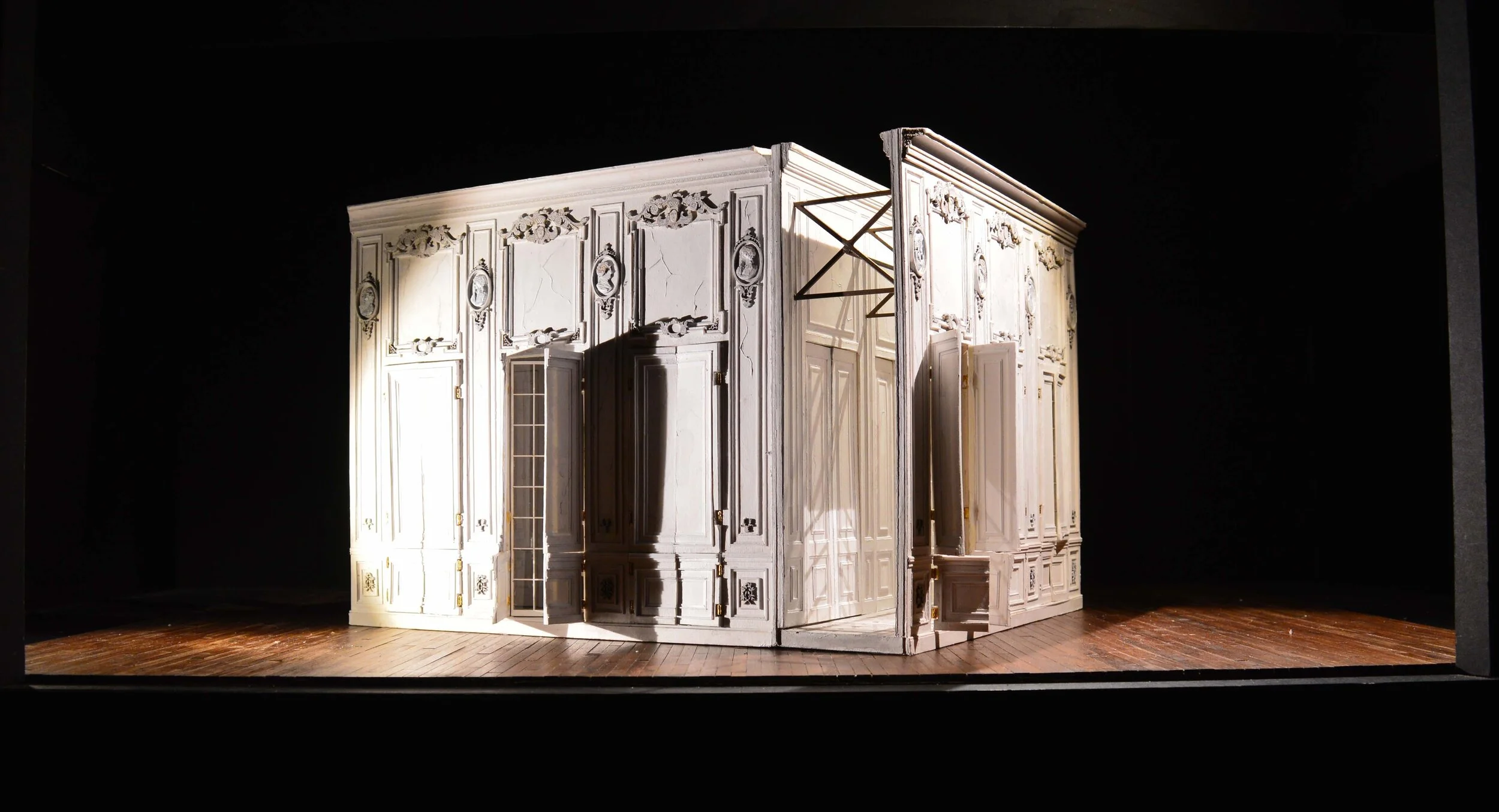 Scale model at 1:25.