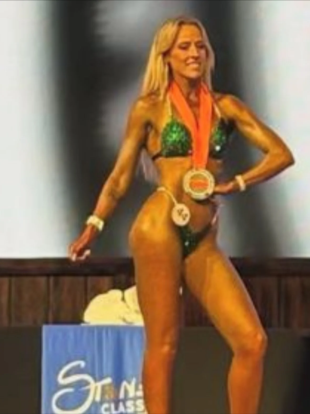 First show together for @suzannagordon and I couldn&rsquo;t be prouder 

Although she took zero photos 😂 first show of the year and first for both of us in America @ocbstoneclassicbodybuilding where we know the look is much different from the UK but