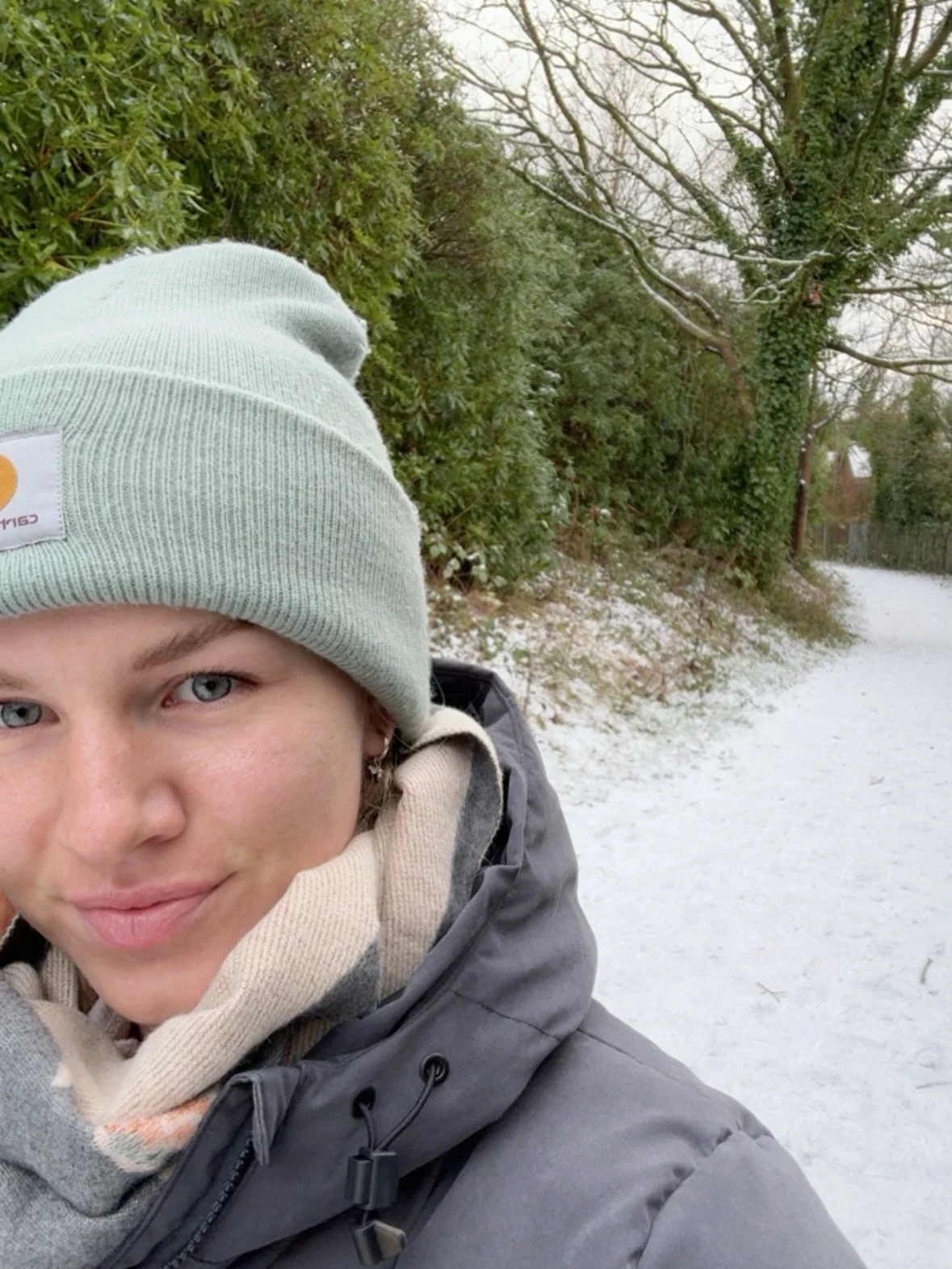 Jan 💚

Good vibes, beautiful people and lots of Bertie pics 🐶