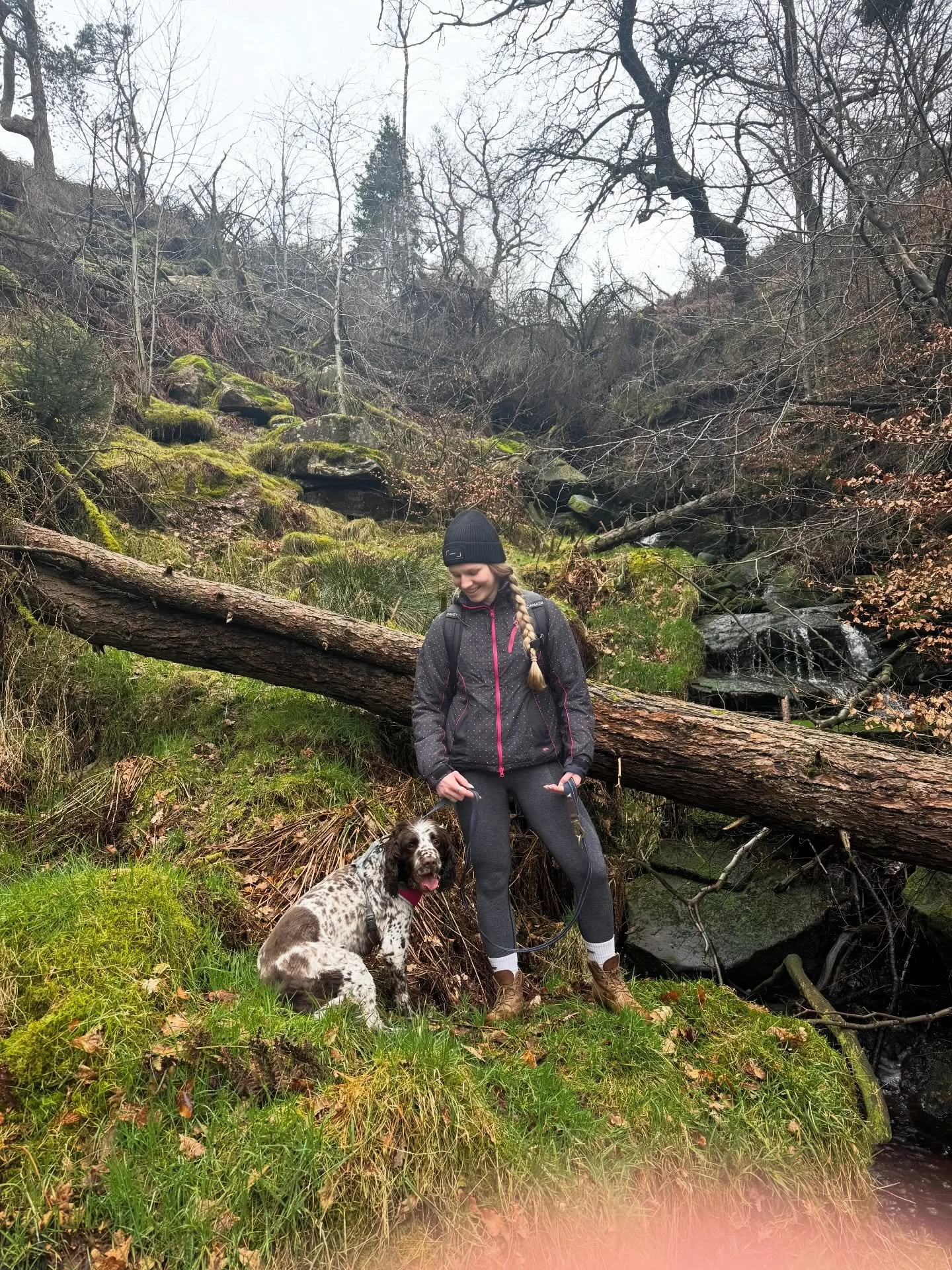 A very wholesome weekend 💚

Cuddles with grandma 
Hiking in the Peak District 
Science museum 
All with beautiful company 🥰
