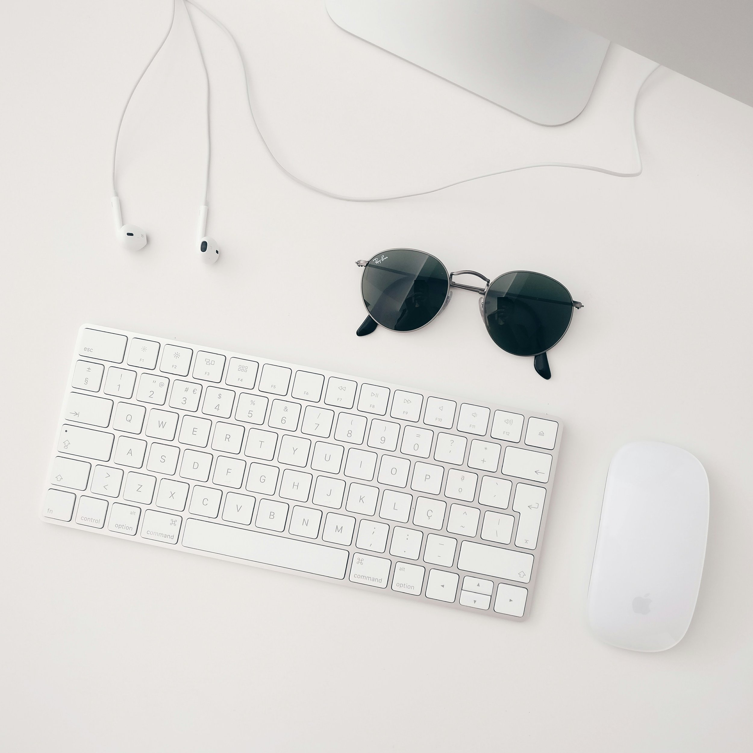ramiro-mendes-CjS3QsRuxnE-unsplash.jpg
