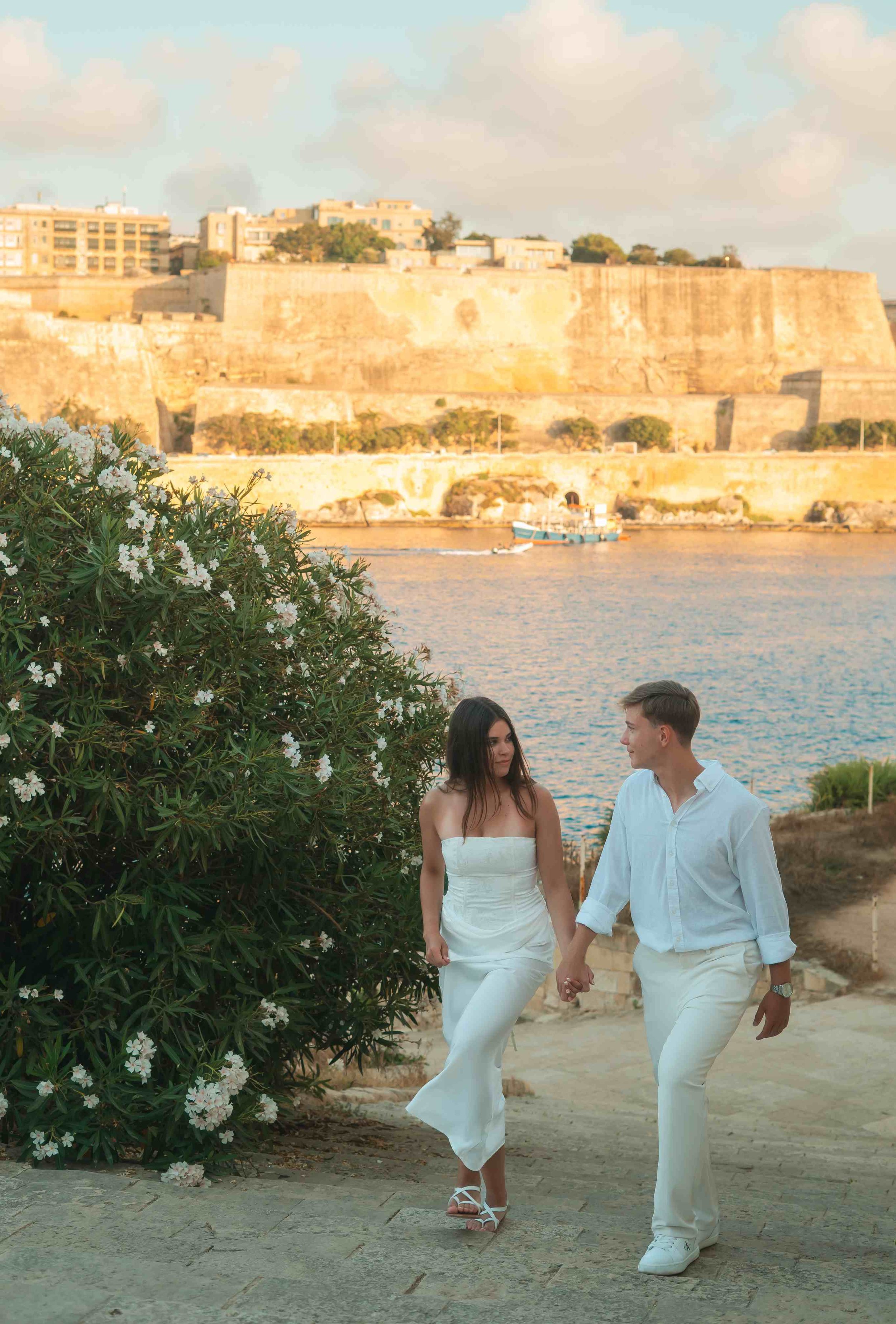 professional romantic photoshoot in Malta5.jpg
