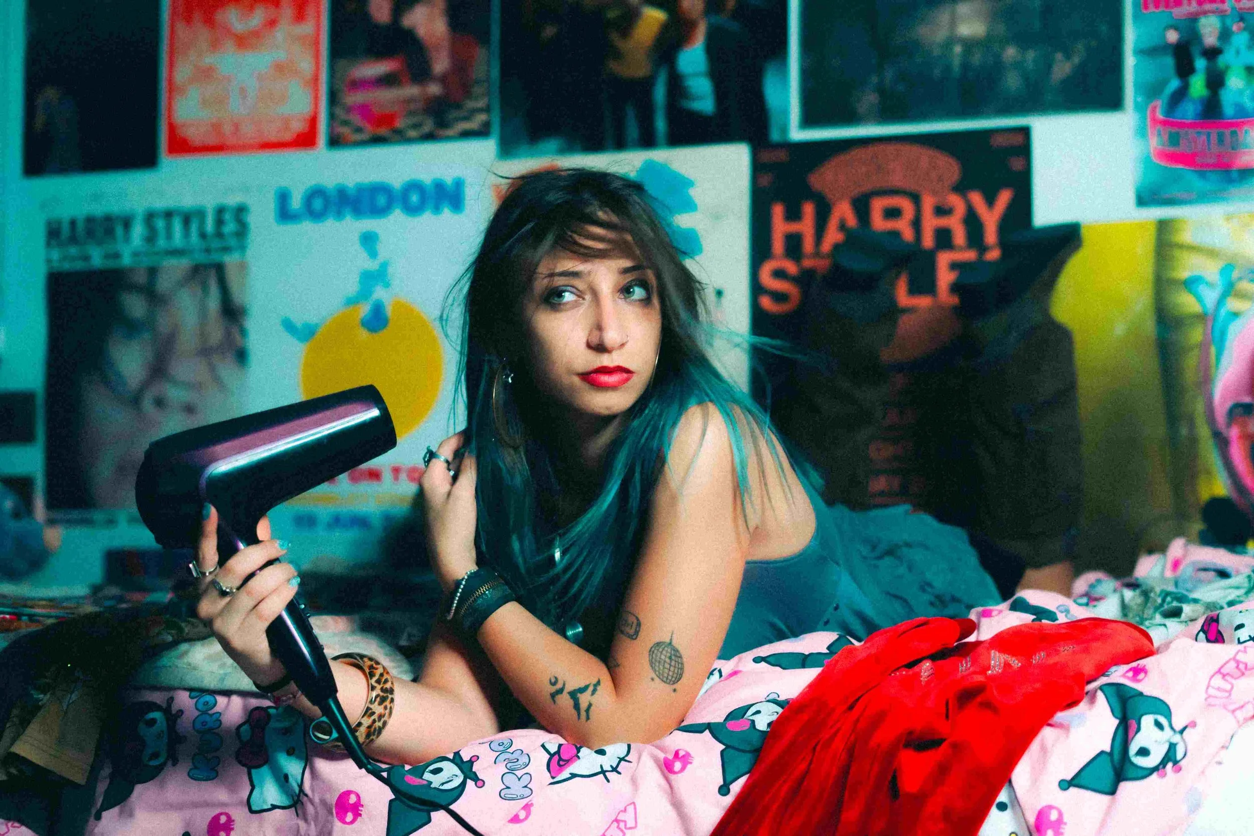 y2k aesthetic photoshoot 1.jpg
