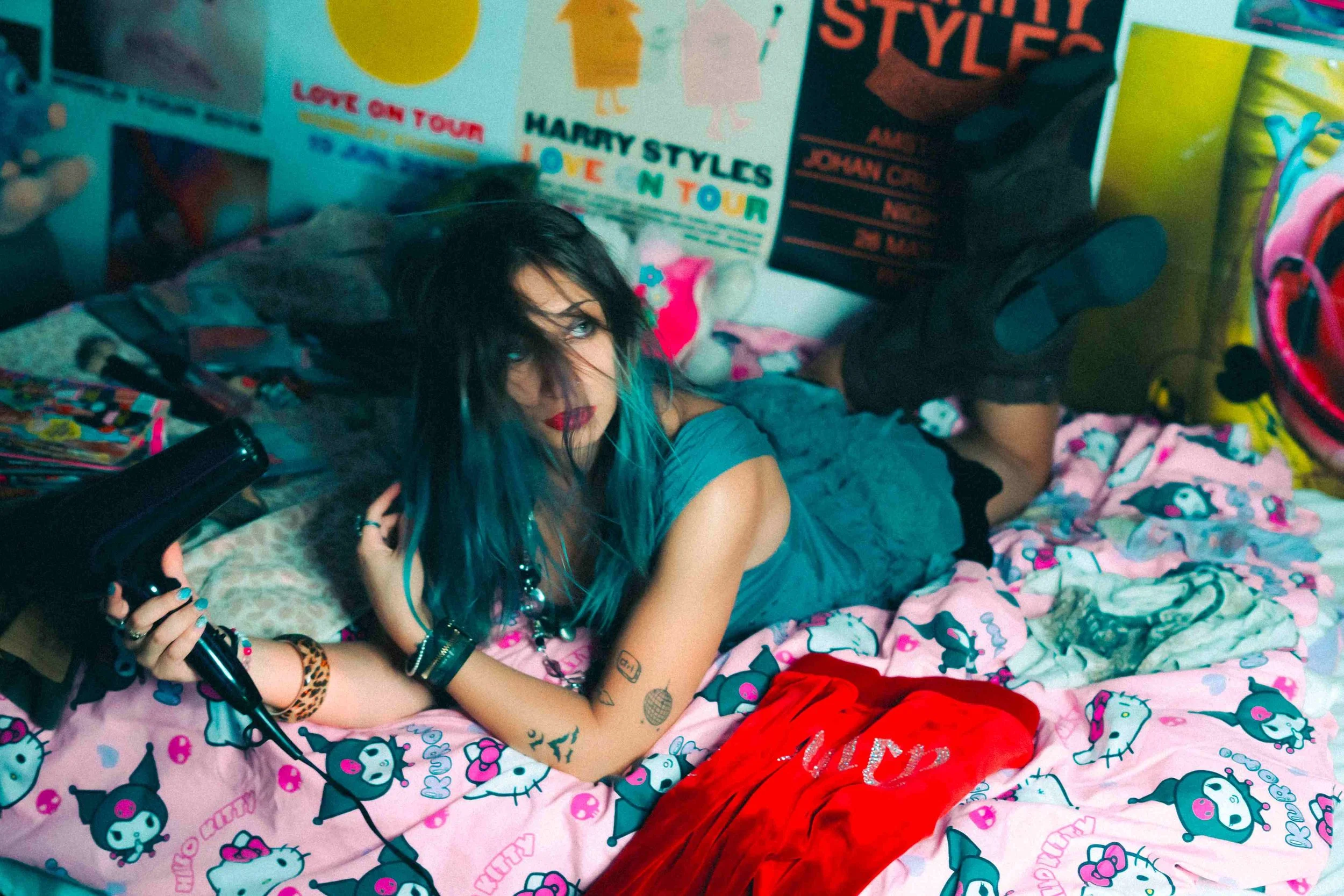 y2k aesthetic photoshoot 2.jpg
