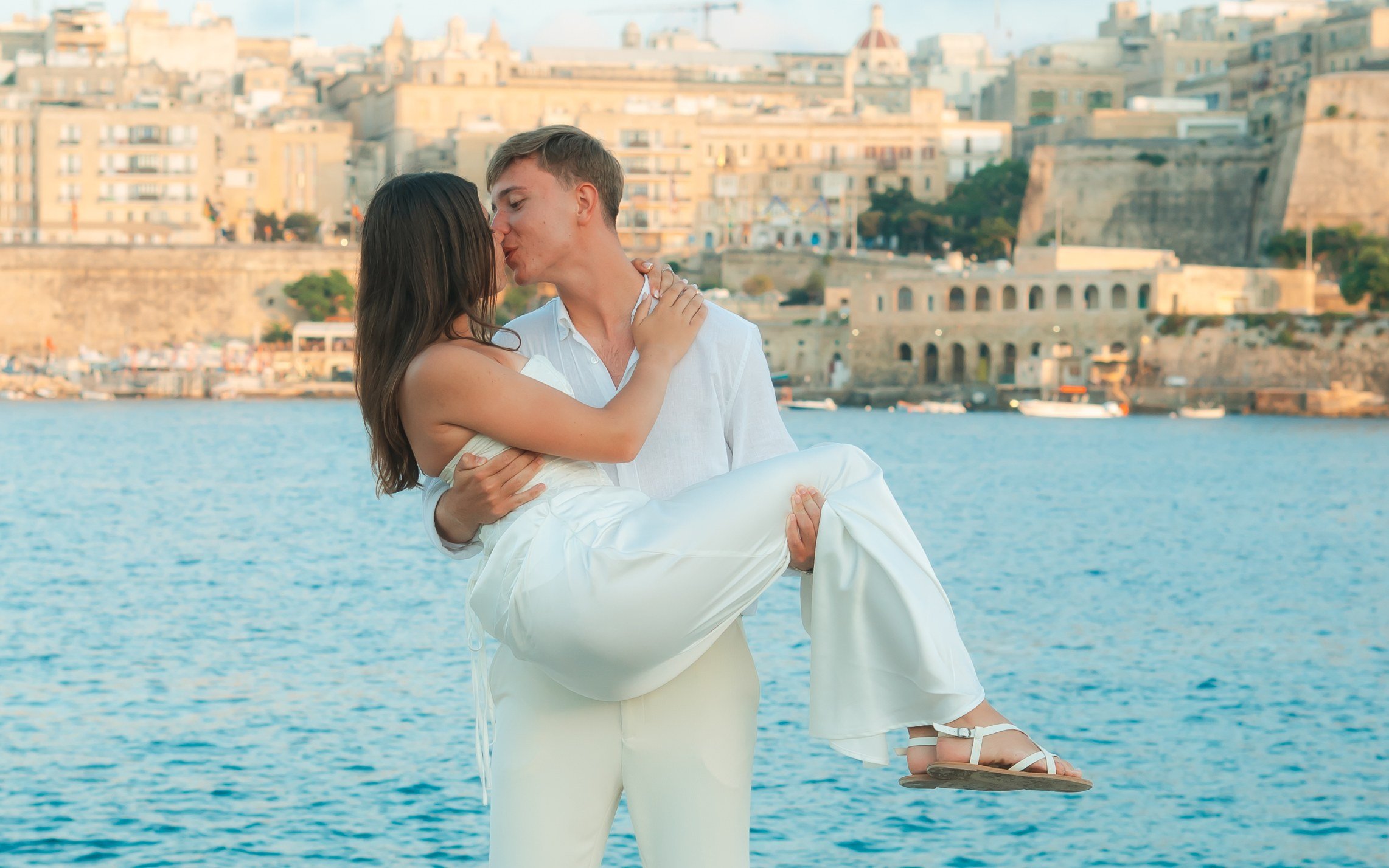 professional romantic photoshoot in Malta13.jpg