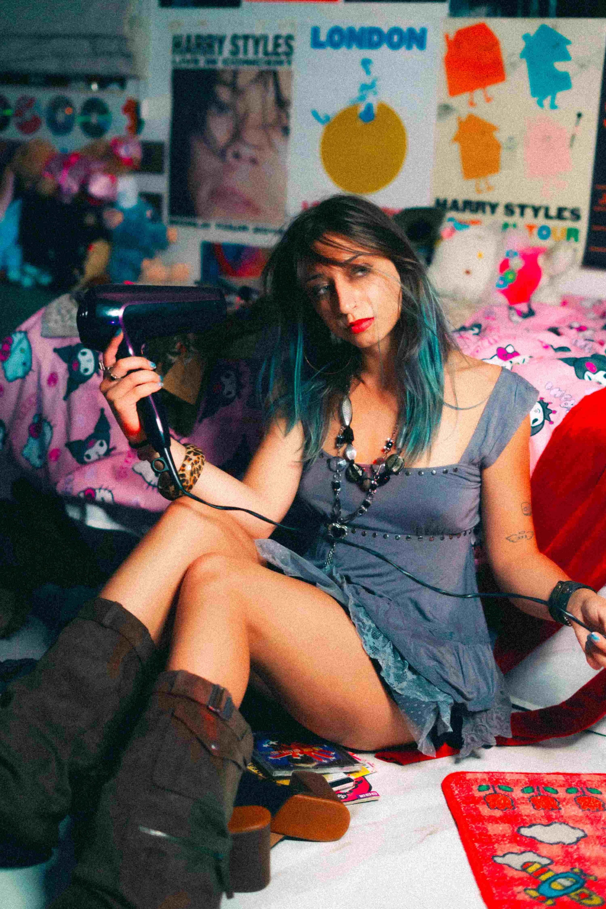 y2k aesthetic photoshoot 3.jpg