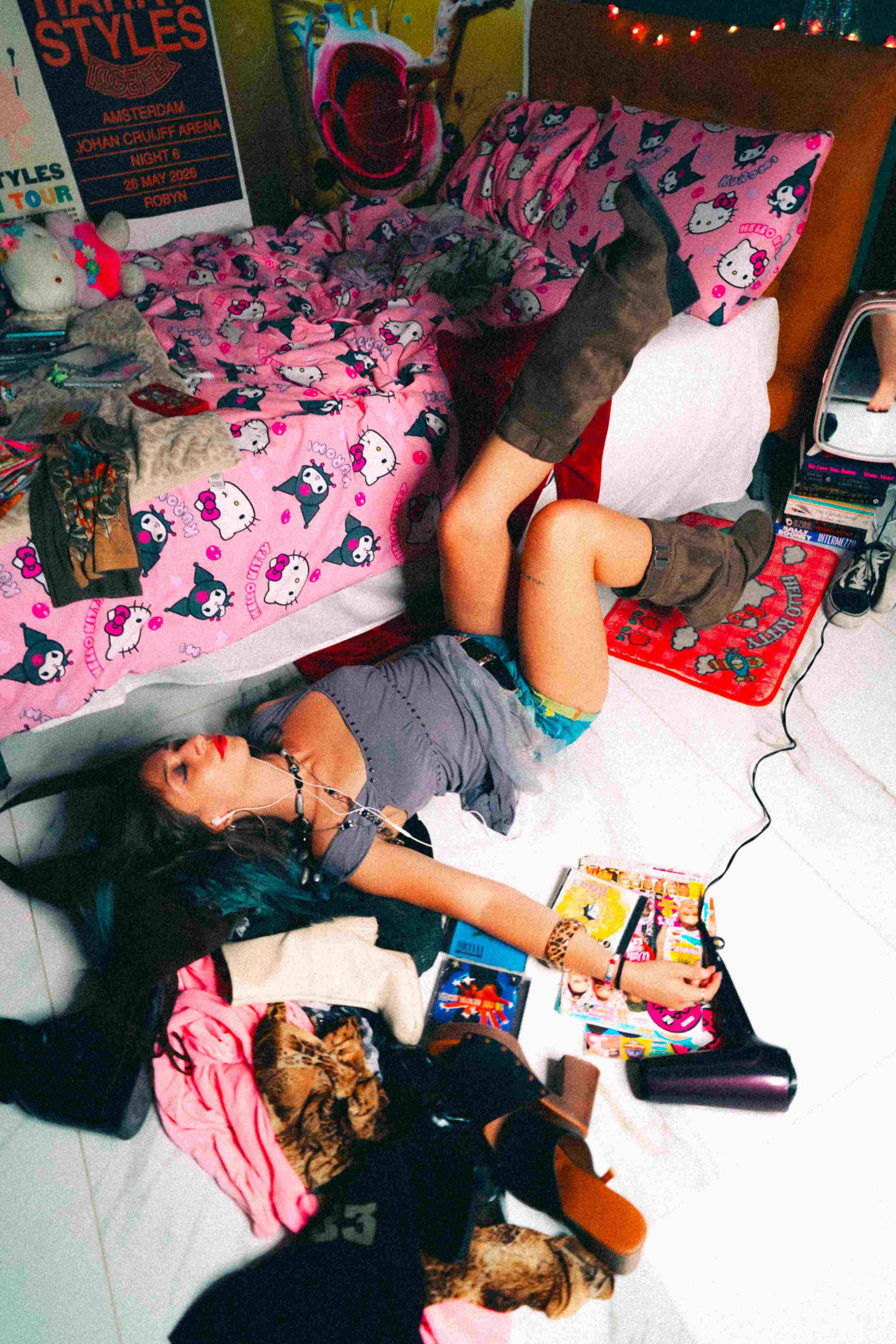 y2k aesthetic photoshoot 8.jpg