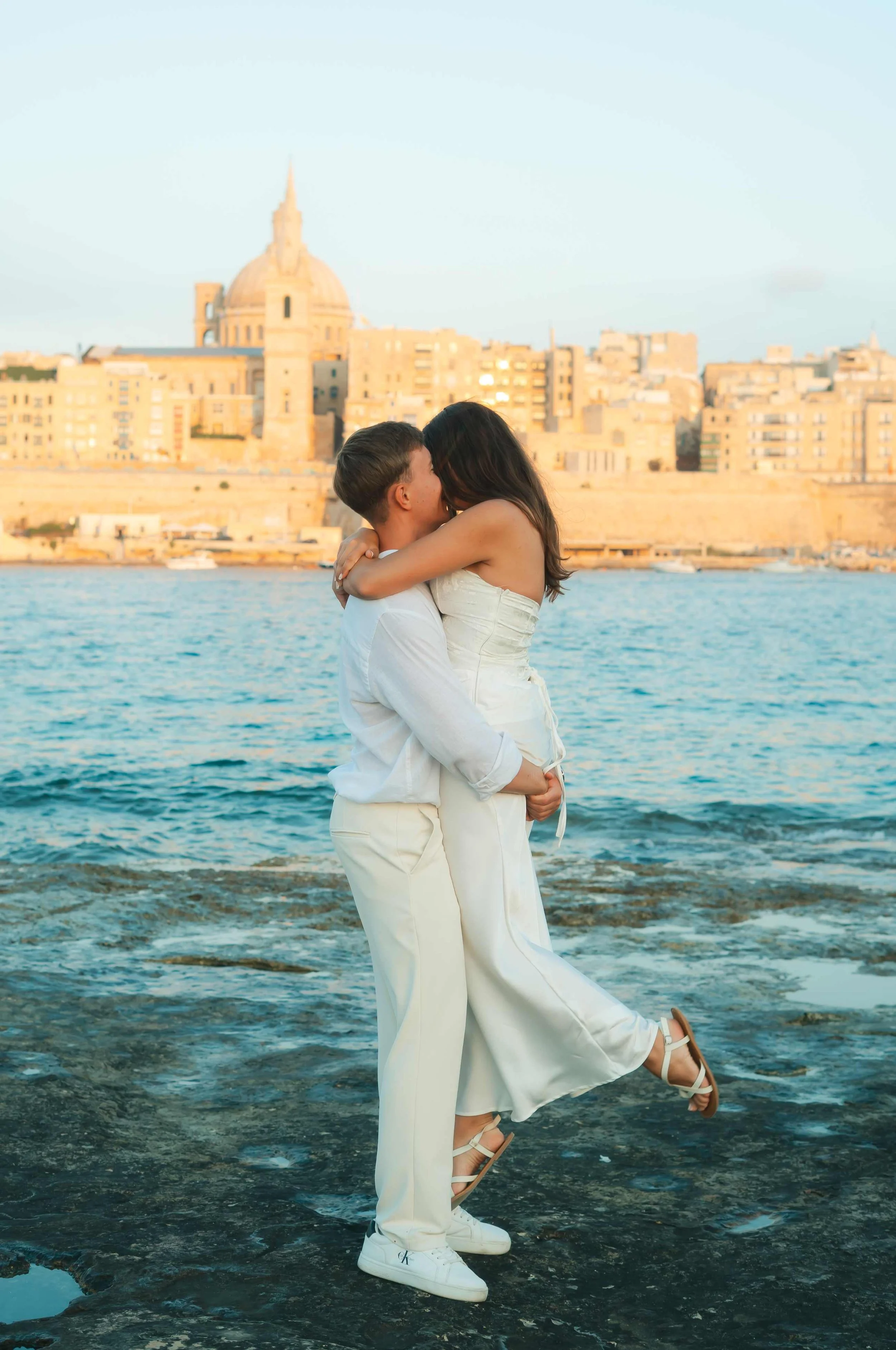 professional romantic photoshoot in Malta15.jpg