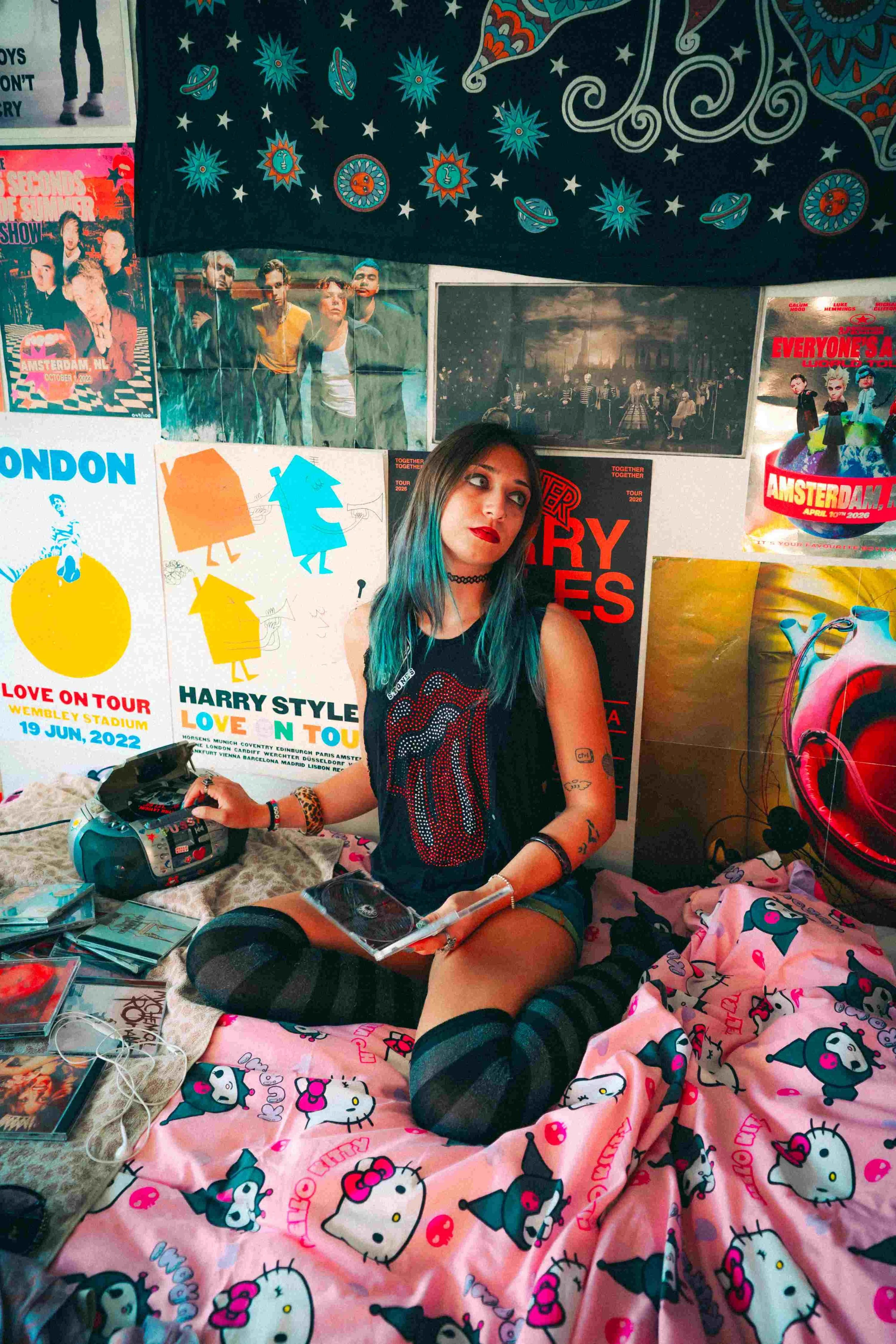 y2k editorial photoshoot5.jpg