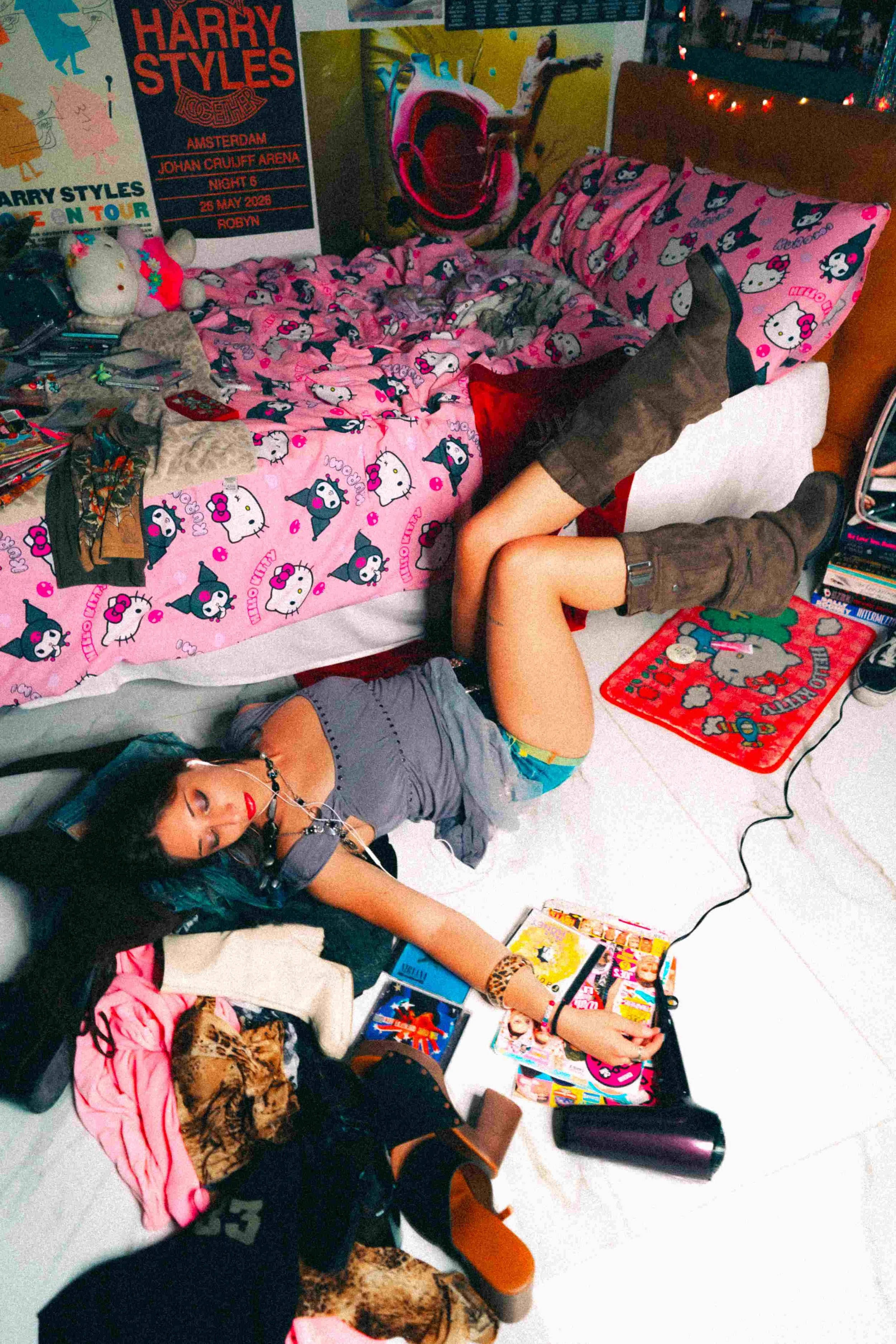 y2k aesthetic photoshoot 9.jpg