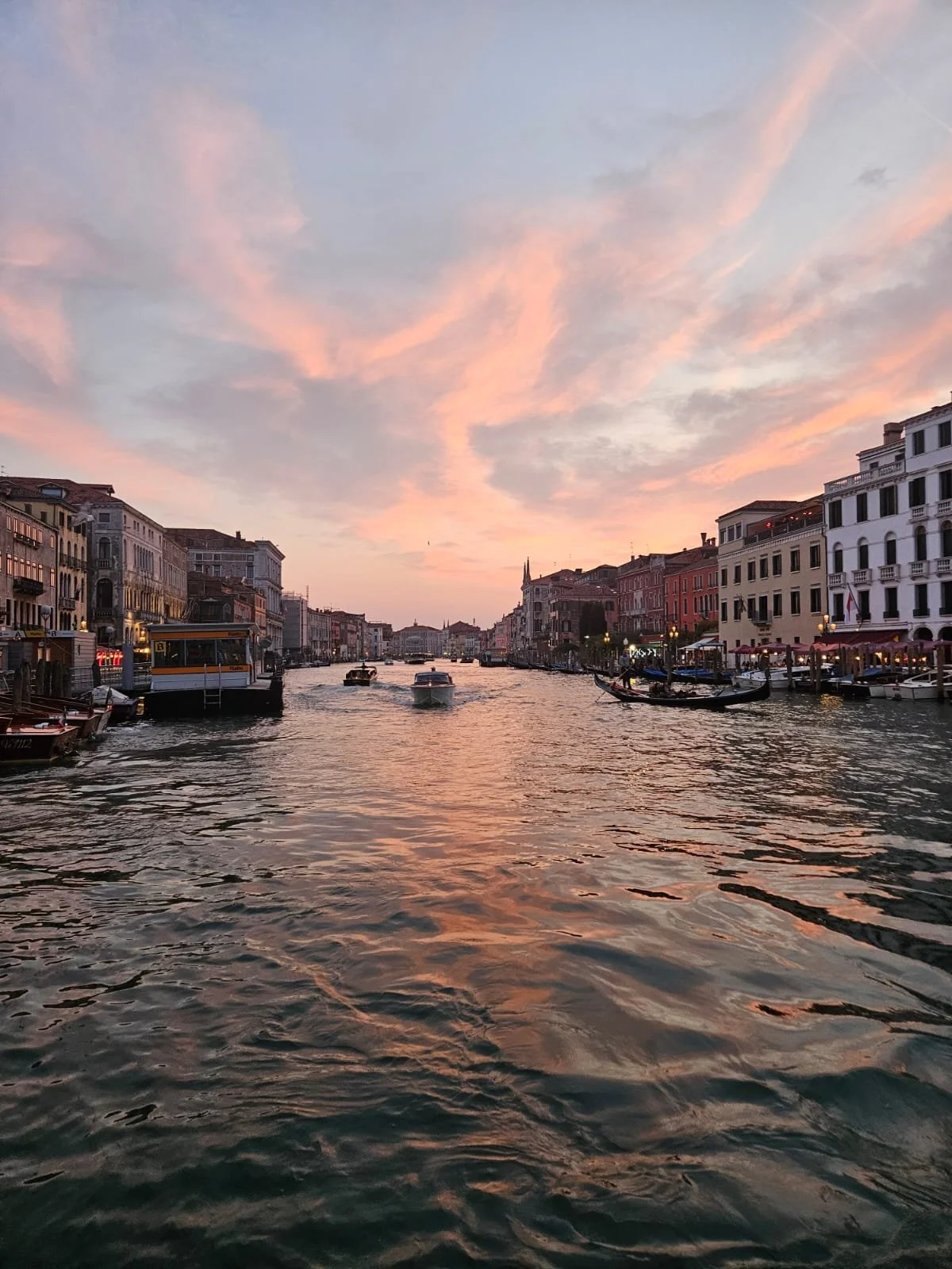 Luxury private transfer Rovinj – chauffeur-driven Mercedes V-Class