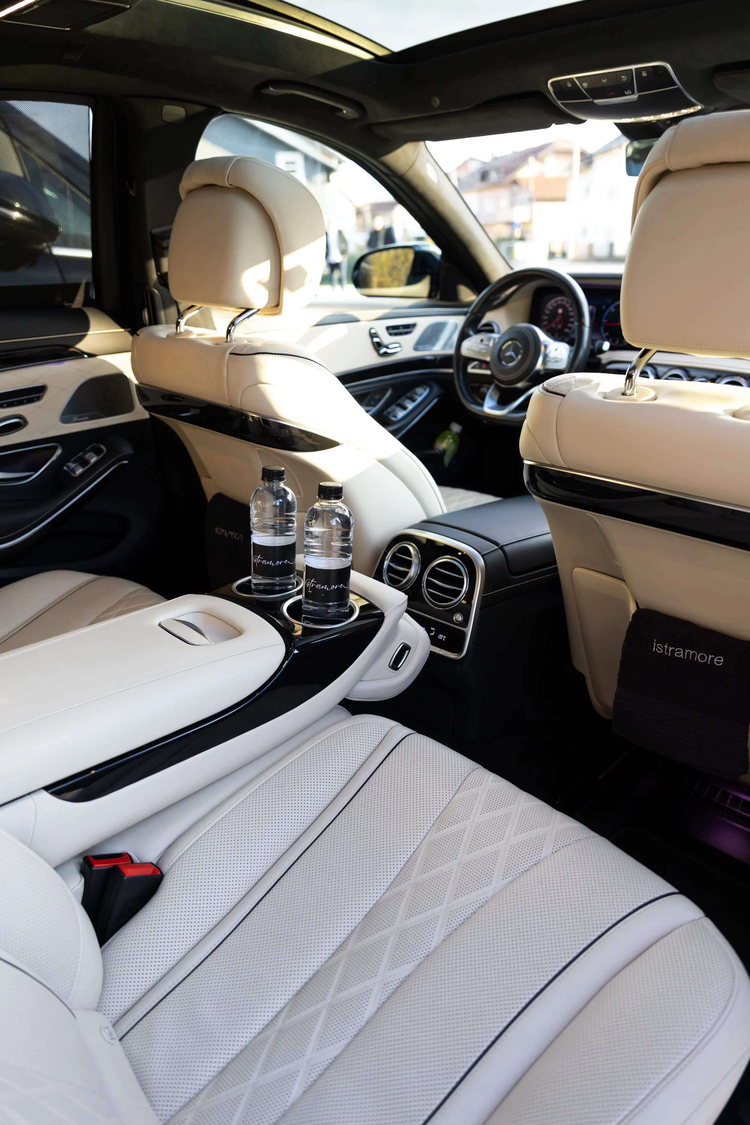 Luxury Mercedes transfer for MICE travelers at Lone, Rovinj.