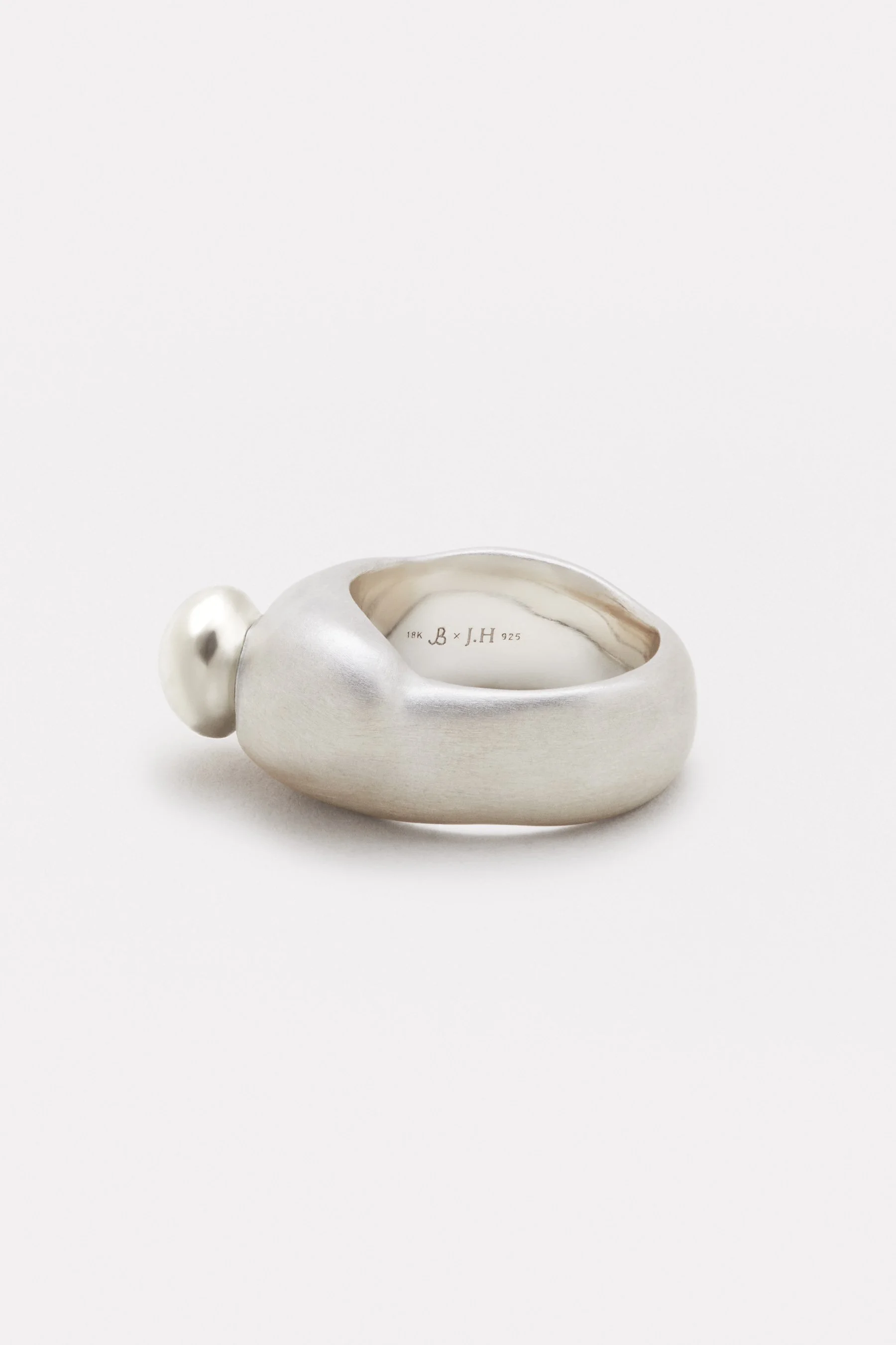 JB_Blunk_Ring_6_0107_Silver.jpg