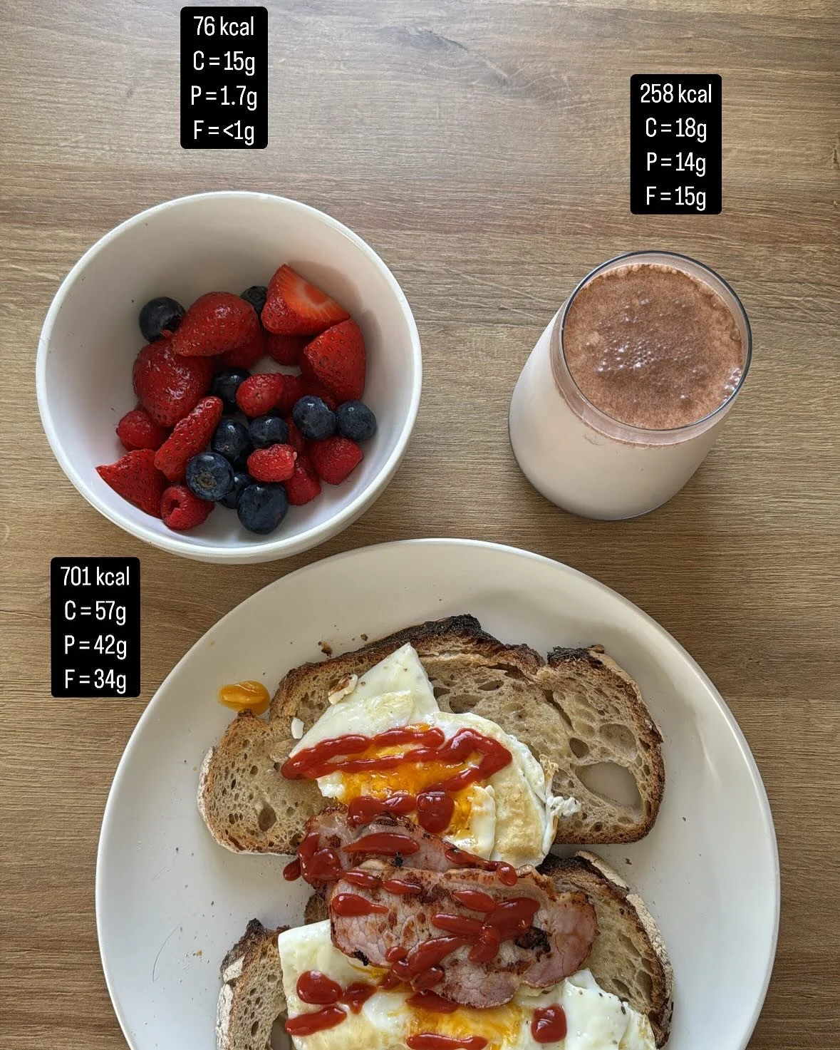 Day in the life with macros of a few meals included 🫡 

1. Breakfast 🍳
2. Gym
3. Post gym/ pre 16k run snack
4. Run ready repping @geelongcats 
5. Run fuel ⛽️ &amp; hydration ready
6. Selecting the weapons
7. Weapons selected 
8. An essential ⚡️
9.