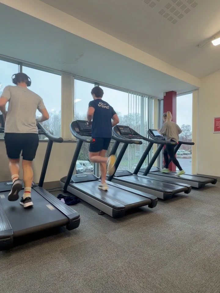 Today&rsquo;s Conditioning Fun

E10MOM ⏰ 

500m run 
2 lengths walking lunges 
2 lengths BBJ&rsquo;s
500m row
12 wall balls
6 lengths farmers carries 

3 rounds 🔁